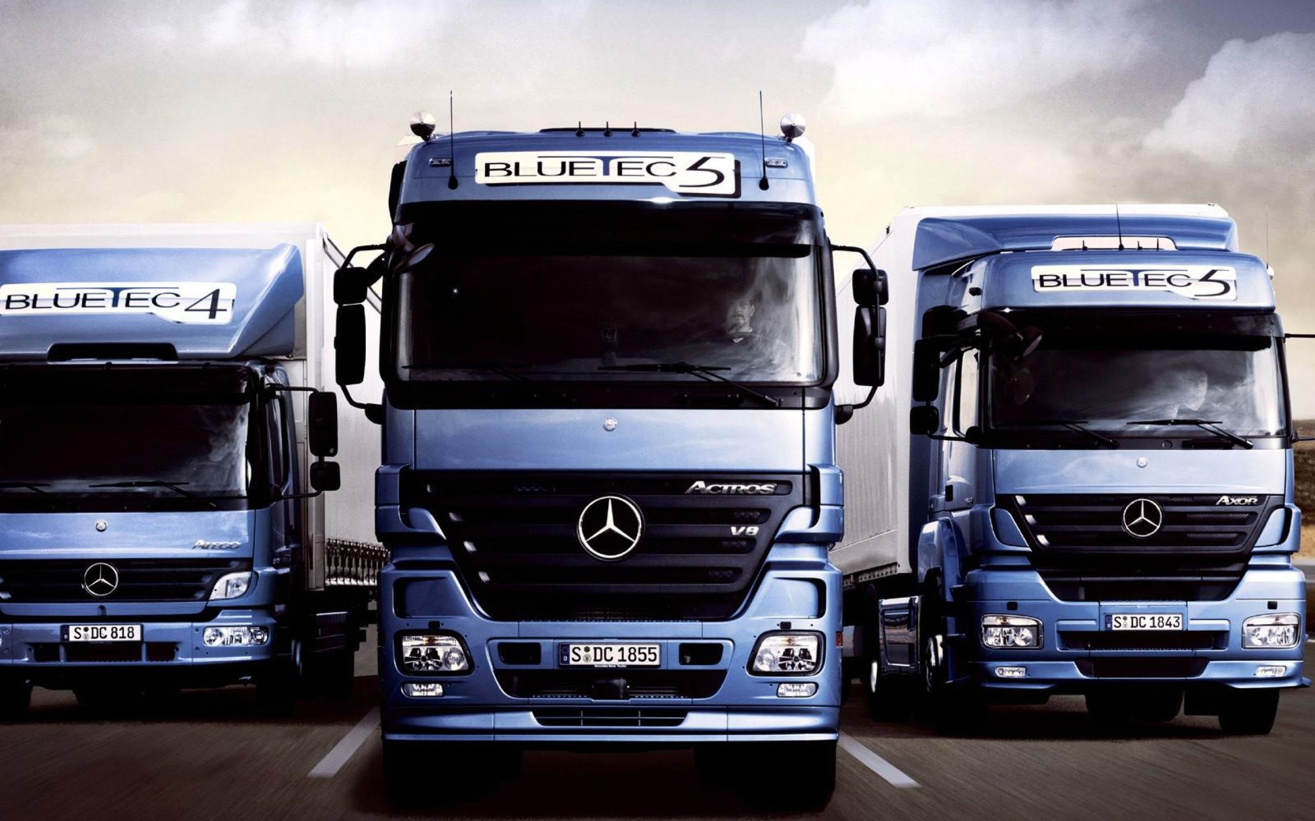 2560x1600 Mercedes Benz Actros Phone Wallpaper: Free 4K & HD Downloads