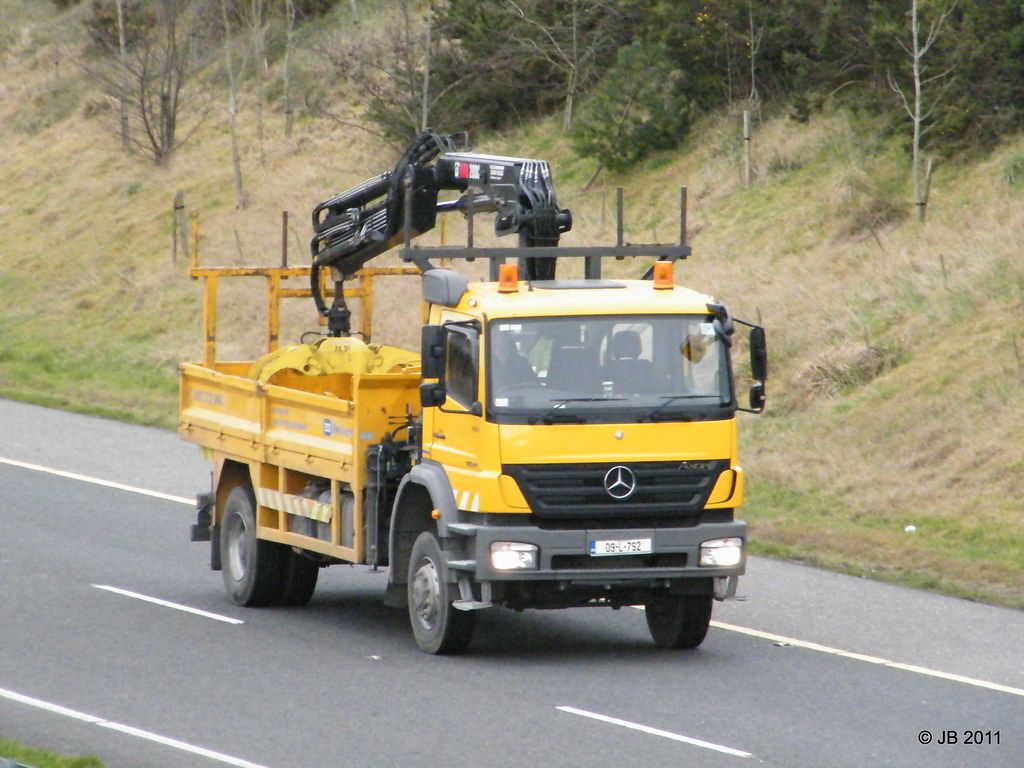 1024x768 ESB Networks Mercedes Benz Axor 1824 09 L 792