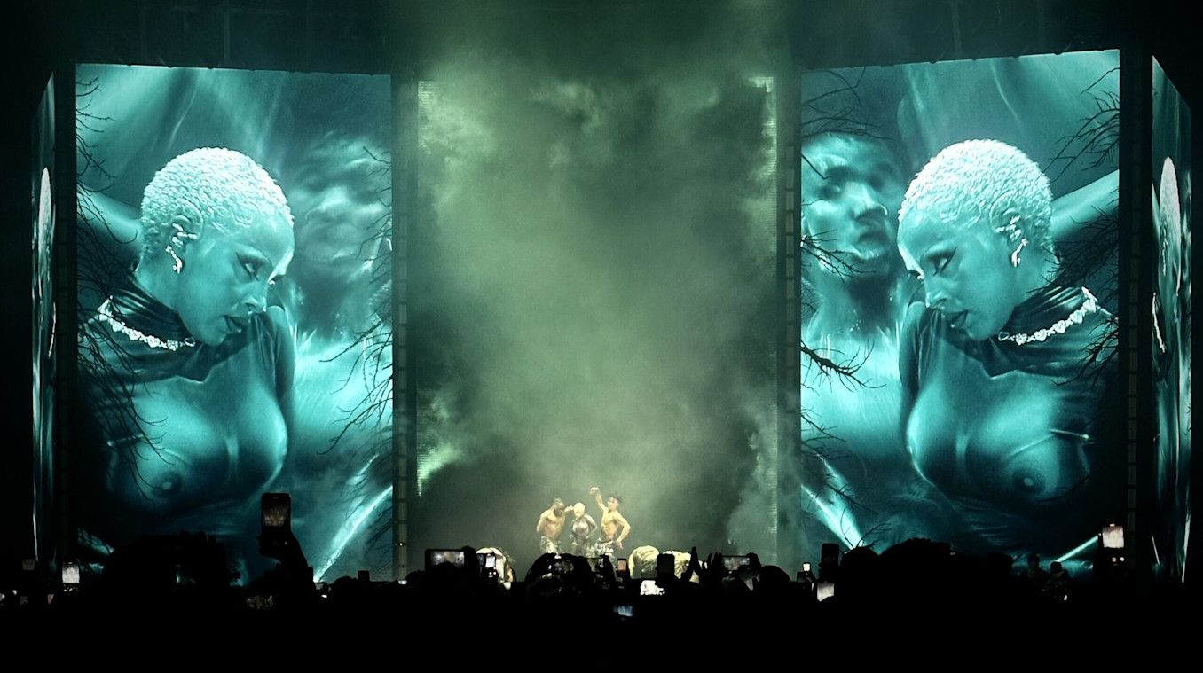 1356x759 Notch. Doja Cat's The Scarlet Tour