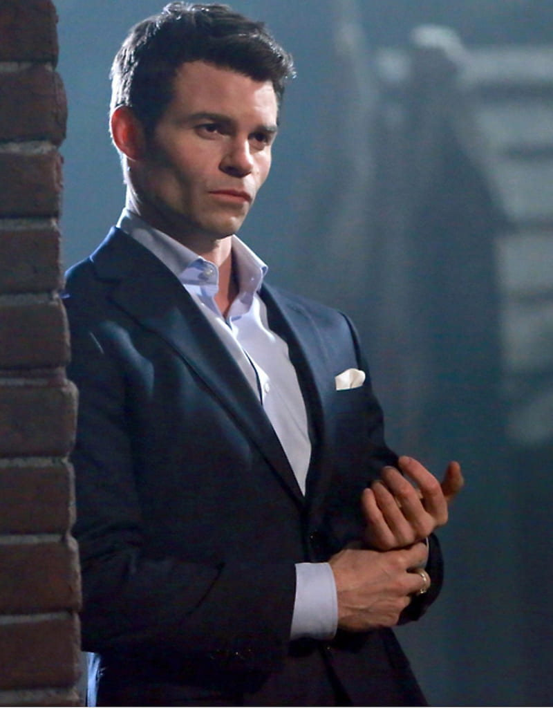 800x1024 HD elijah mikaelson wallpaper