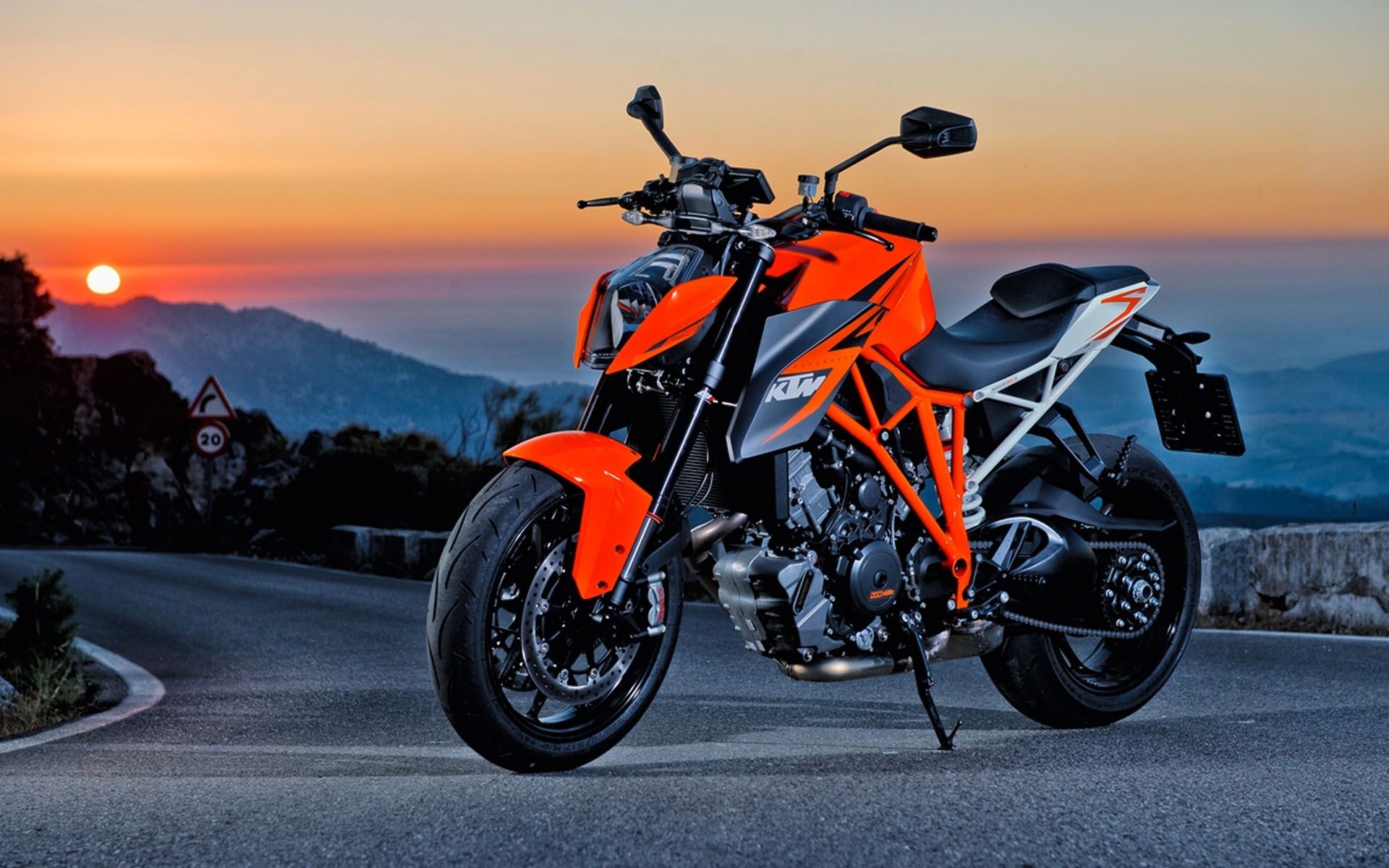 1920x1200 KTM 690 Duke Wallpaper