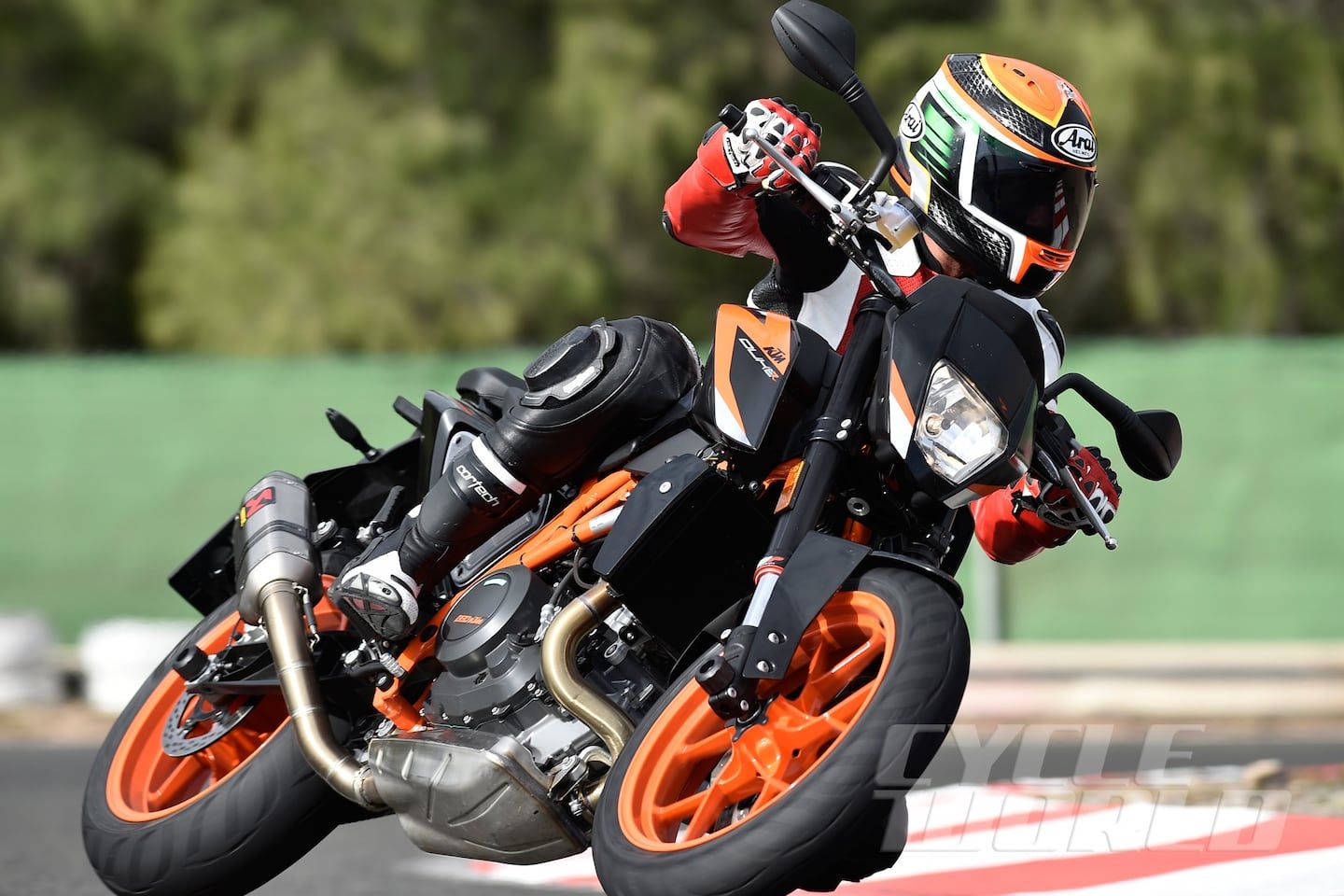 1440x960 KTM 690 Duke Naked Motorcycle FIRST RIDE Review, Photo