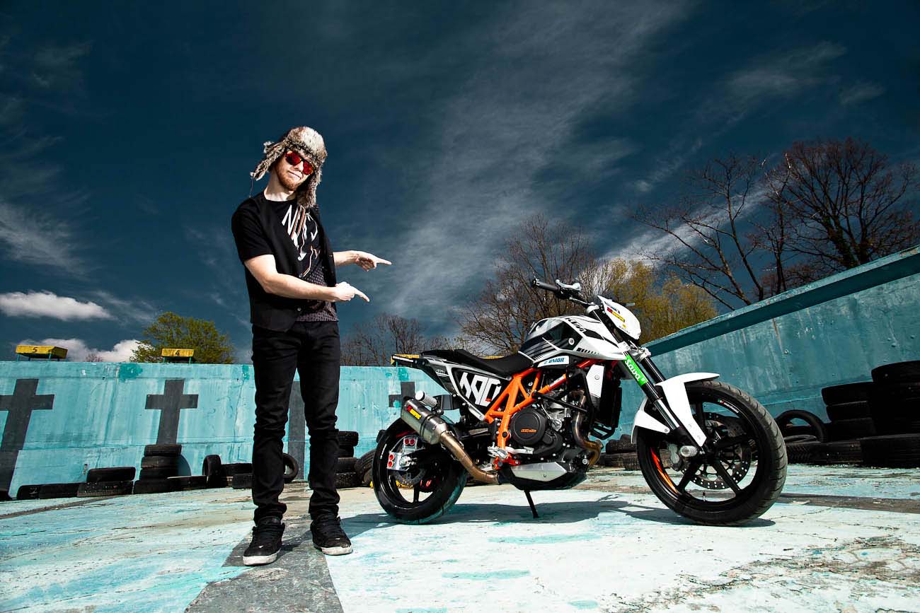 1300x867 Rok Bagoroš's New KTM 690 Duke Stunt Bike & Rubber
