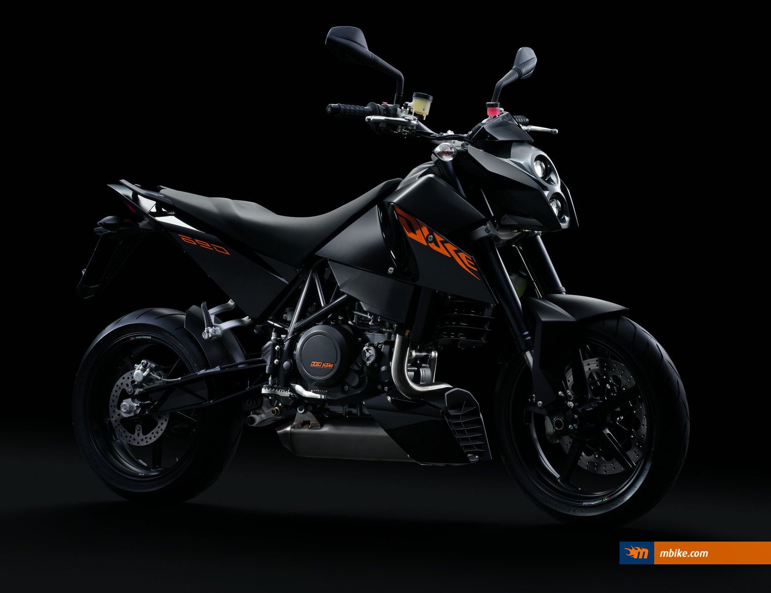 1558x1200 KTM 690 Duke Wallpaper