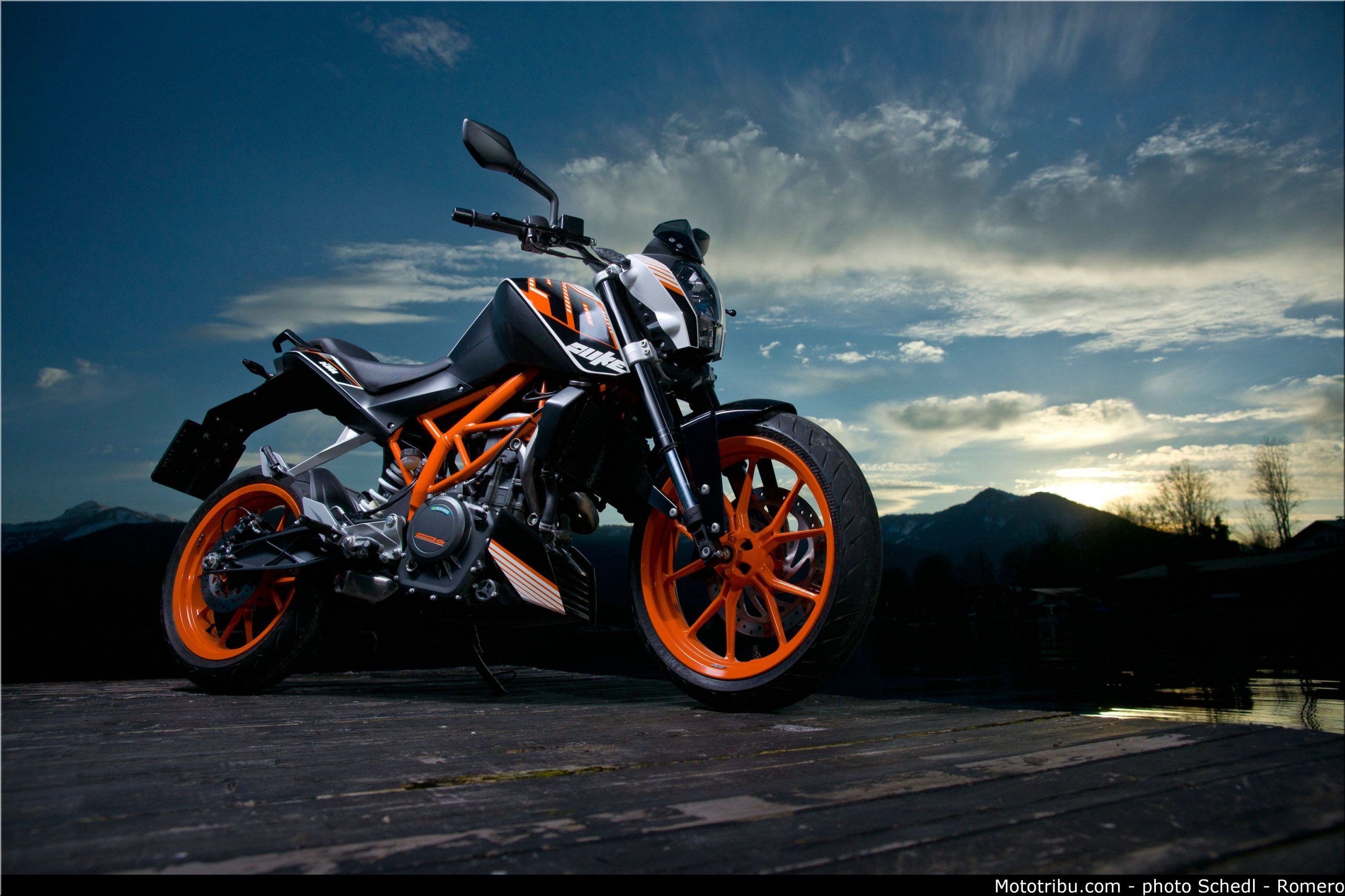 2560x1706 KTM Duke 390 Wallpaper