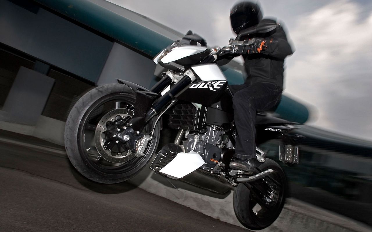 1280x800 KTM 690 Duke 4K UHD Wallpaper for UltraHD Desktop and TV : Widescreen and UltraWide Display : Smartphone and Tablet Devices
