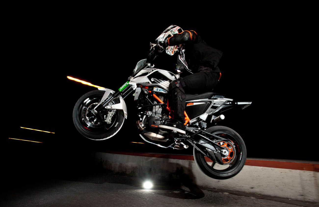 1300x843 Rok Bagoros upgrades to KTM 690 Duke