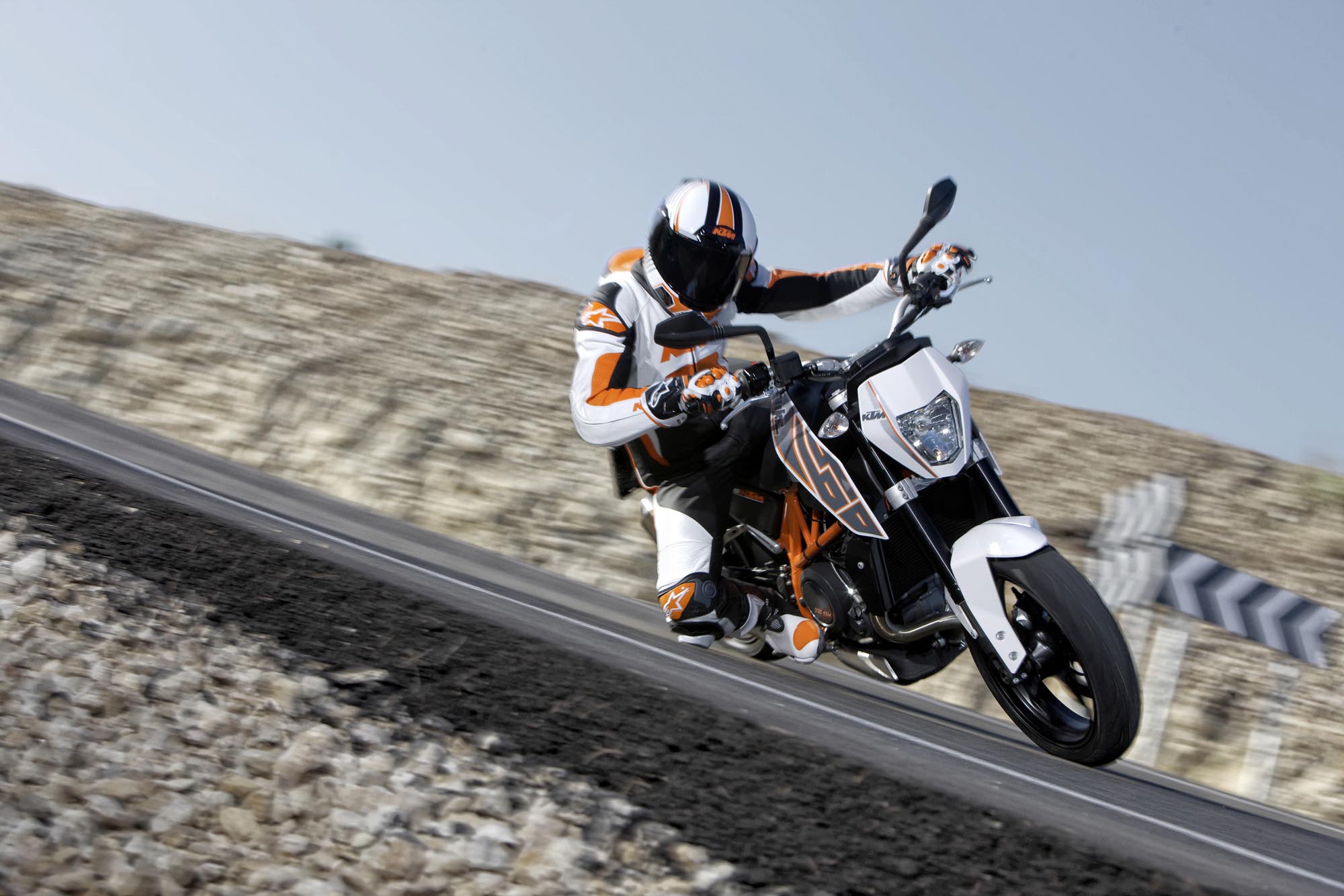 2000x1334 KTM 690 Duke, More Powerful, & ABS & Rubber