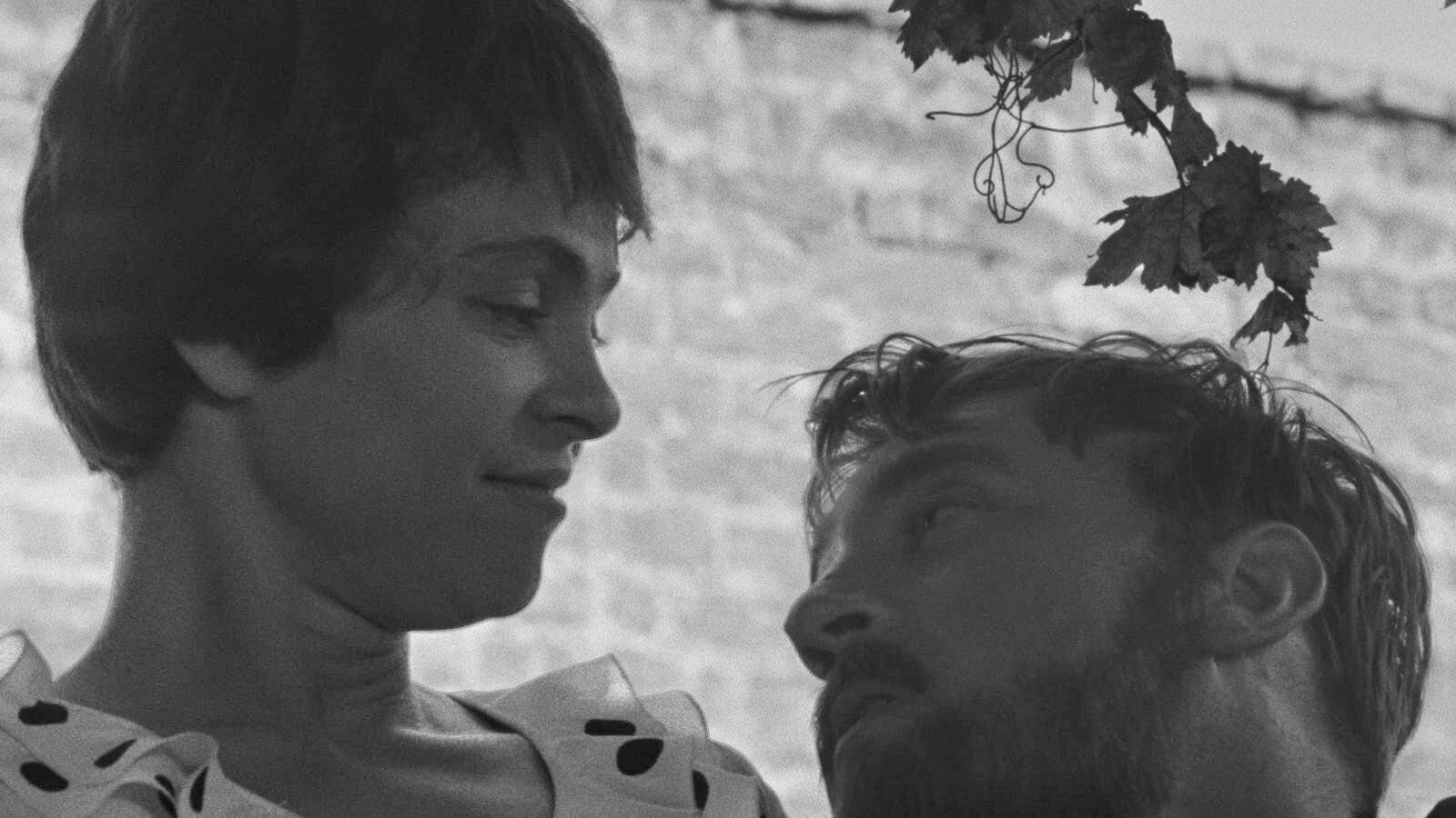 1600x900 Brief Encounters' and 'The Long Farewell' Review: Kira Muratova's Soulful Soviet Dramas