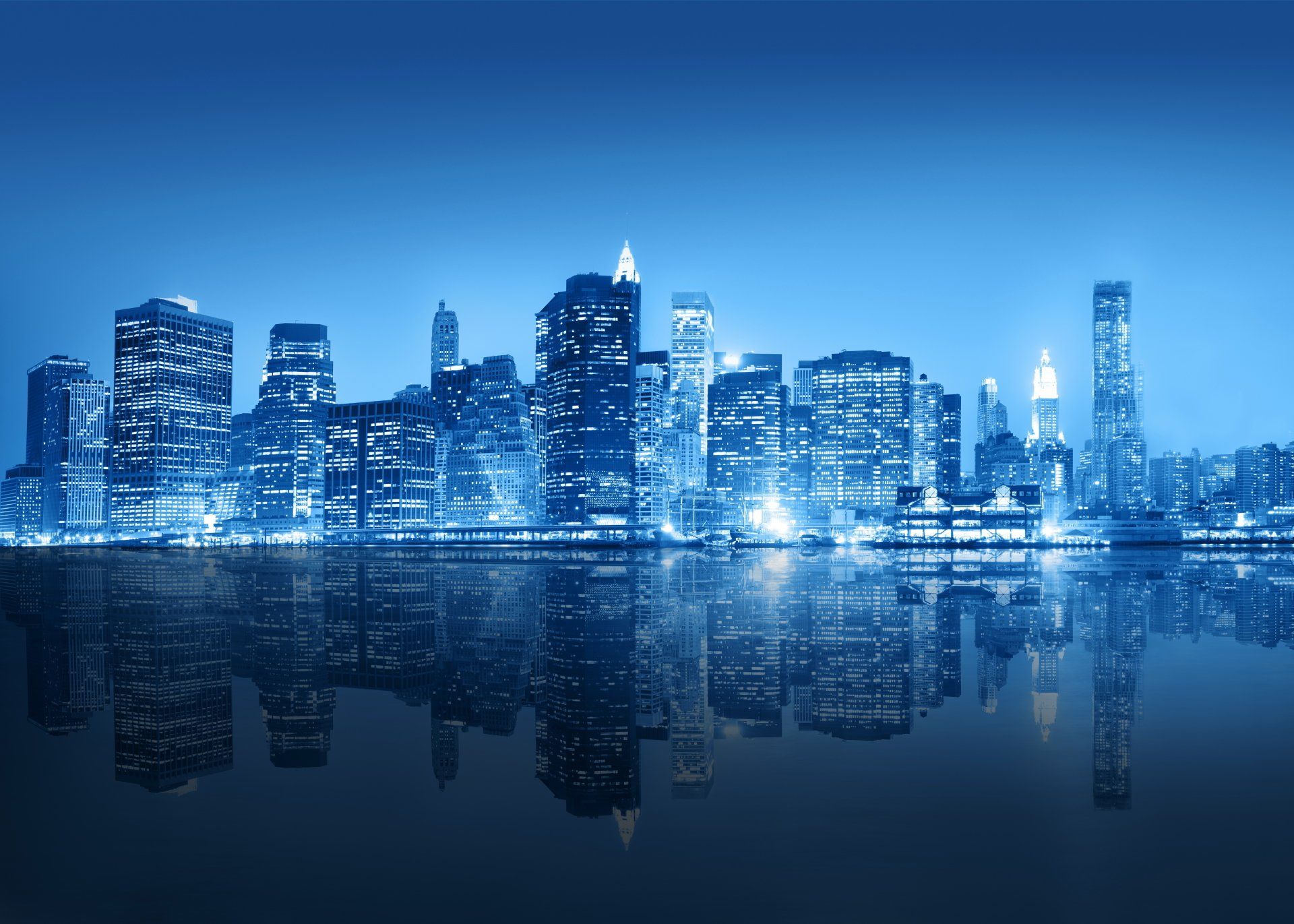 1920x1371 Blue Nights in Manhattan: Stunning 4K Ultra HD Wallpaperx5000