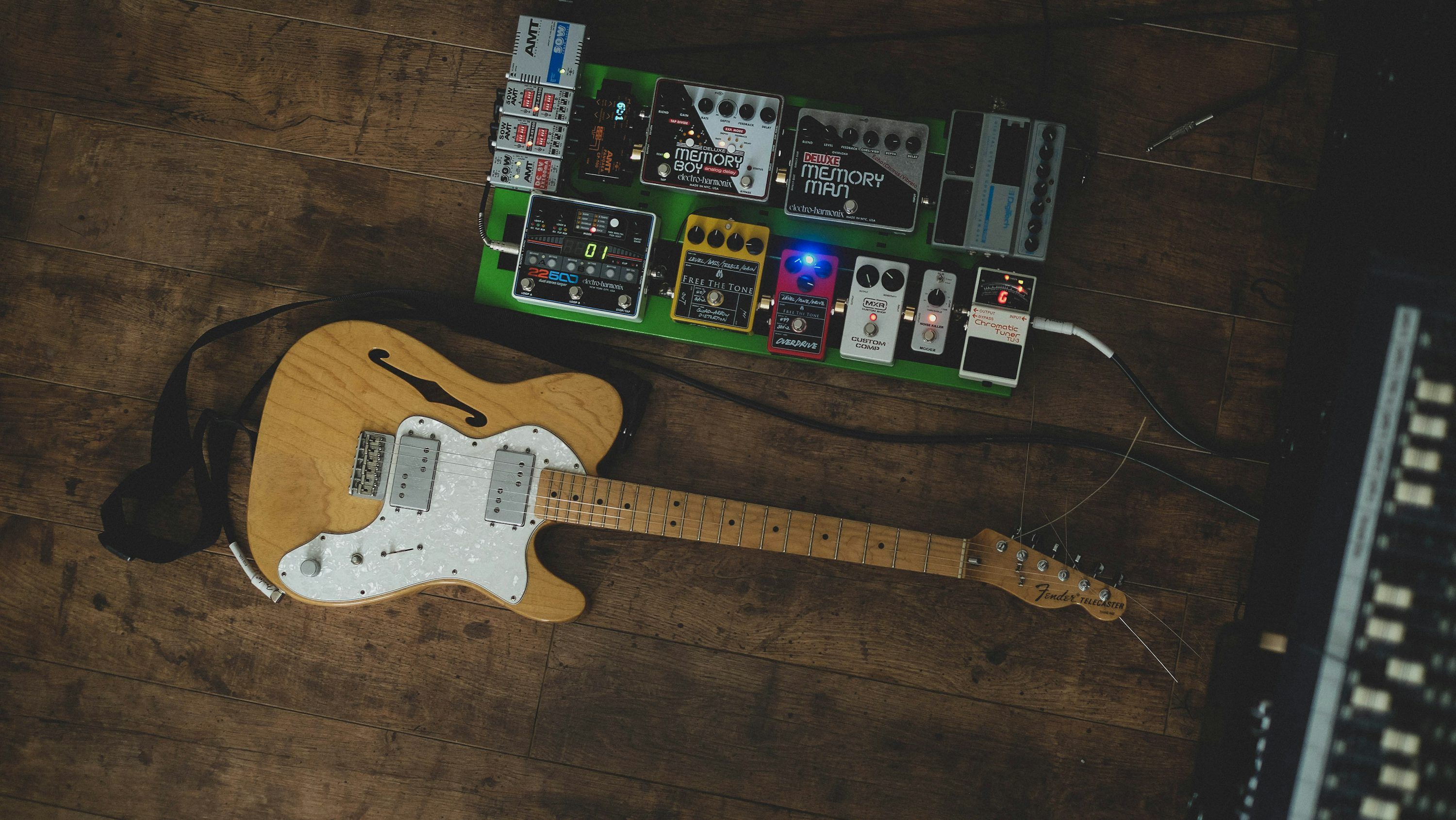 3000x1691 Guitar Pedal Picture. Download Free Image