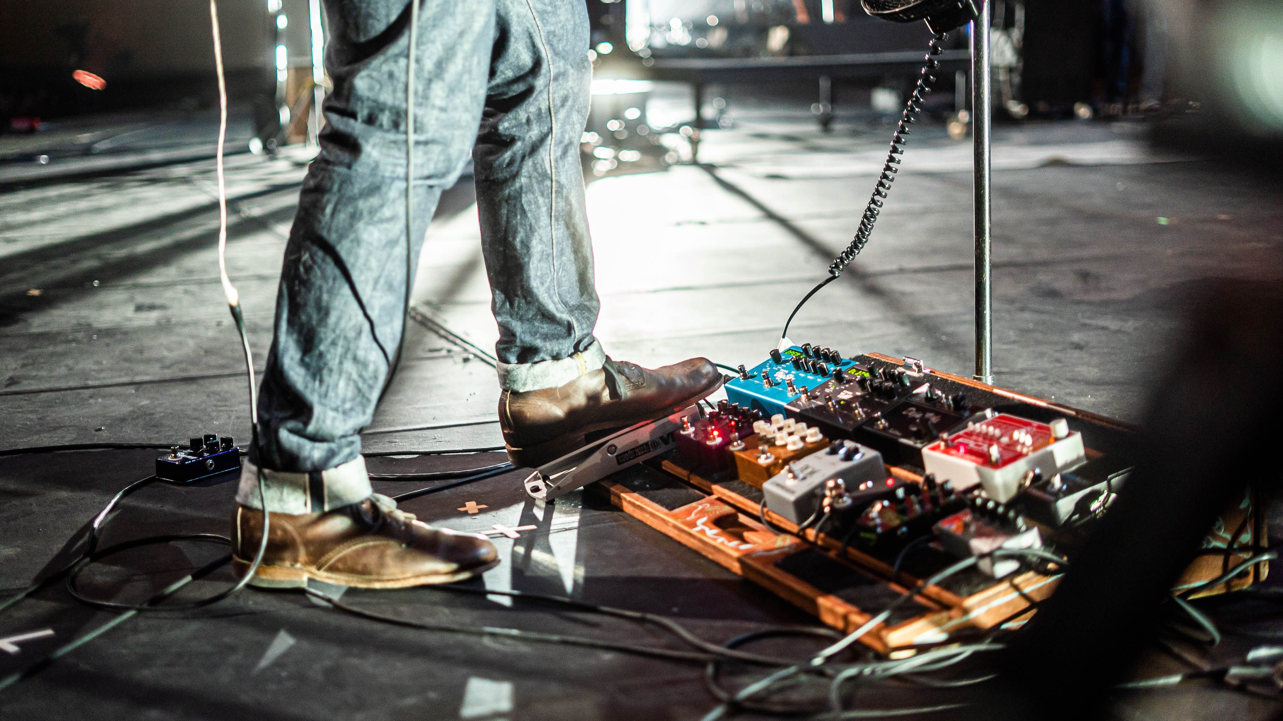 4240x2384 Pedalboard Photo, Download The BEST Free Pedalboard & HD Image