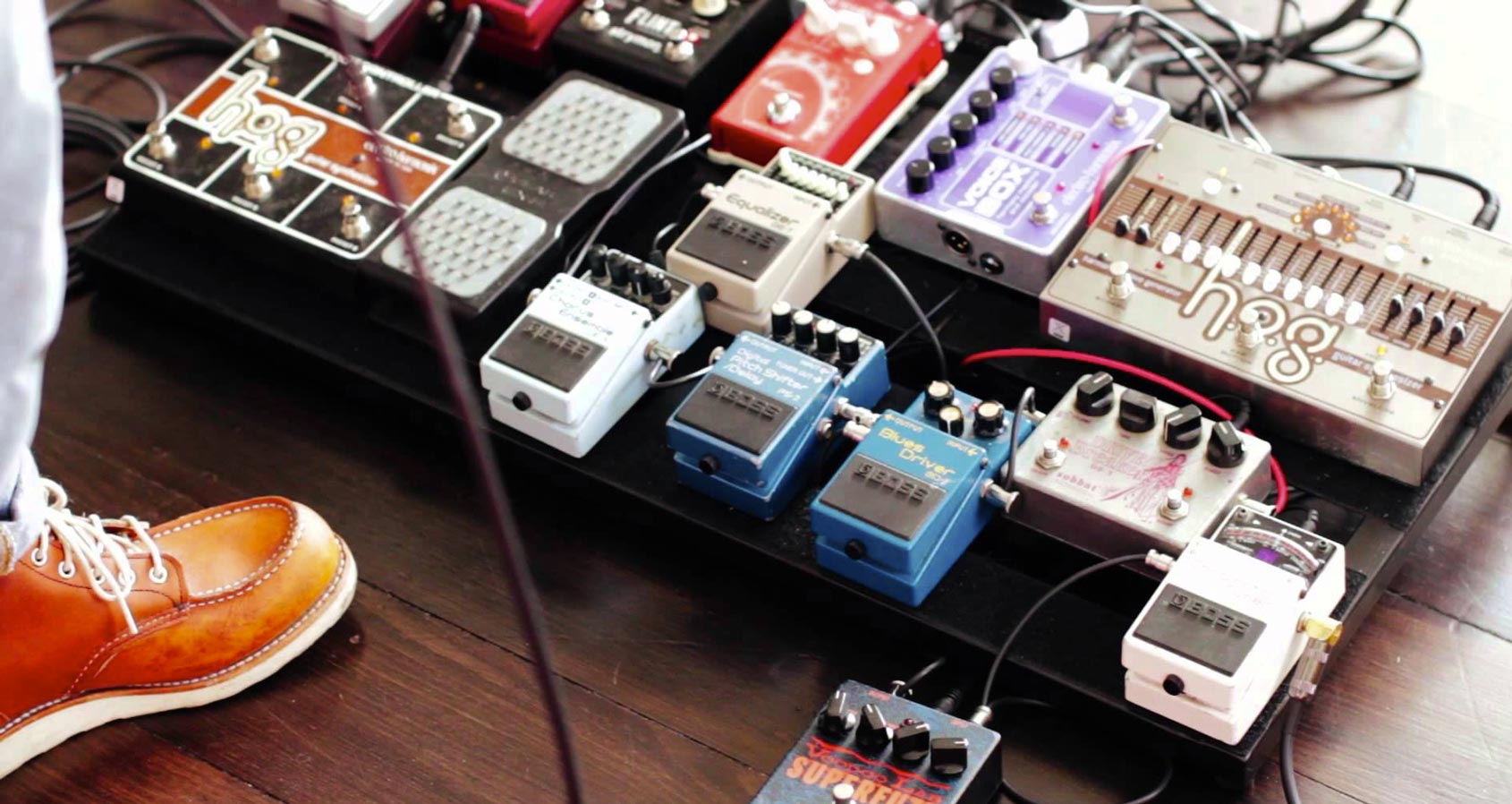 1690x898 A Brief Guide To Guitar Effect Pedals & Boards