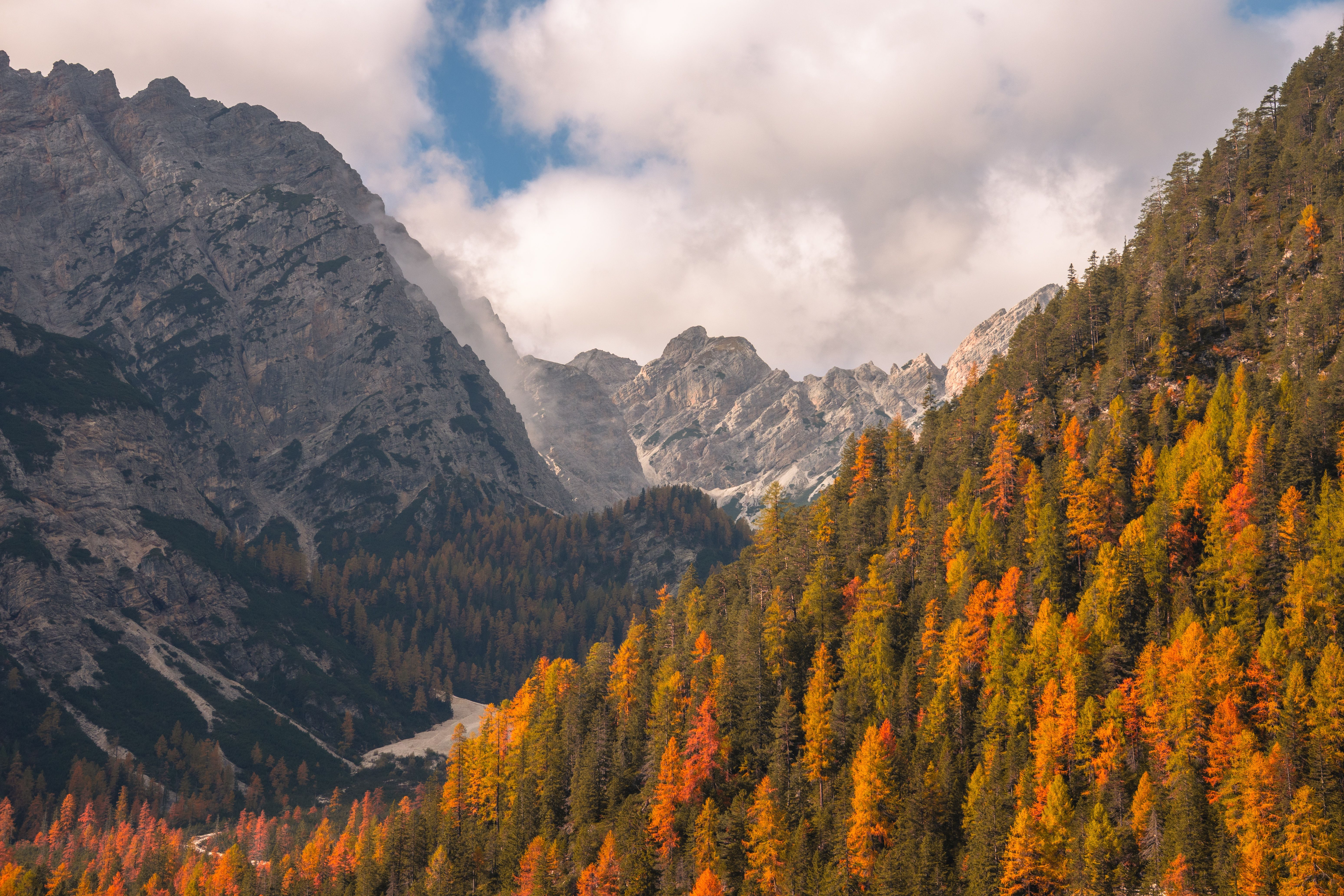 6192x4128 Autumn Colors In The Dolomites, Trentino Südtirol · Free