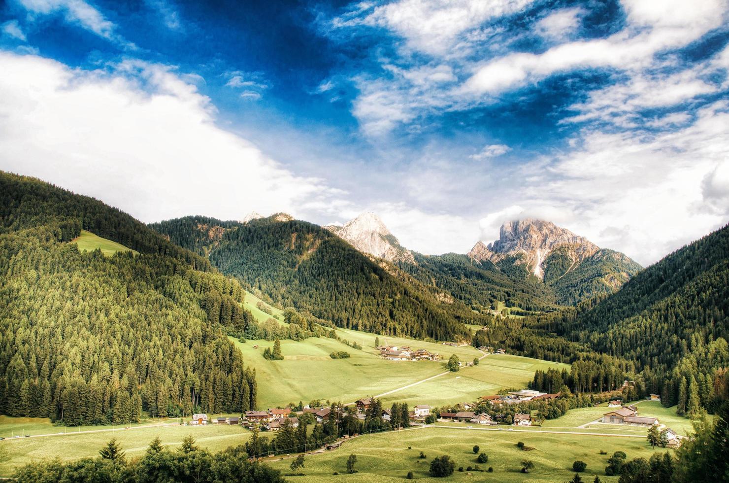 1480x980 the splendid Val Pusteria in the heart of the Dolomite mountains in Trentino Alto Adige, on the border with Austria