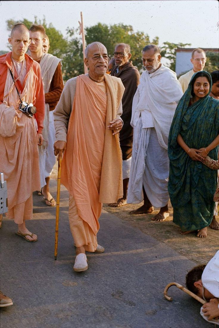 736x1102 Iskcon guru parampara picture. Karma picture, Srila prabhupada wallpaper, International society