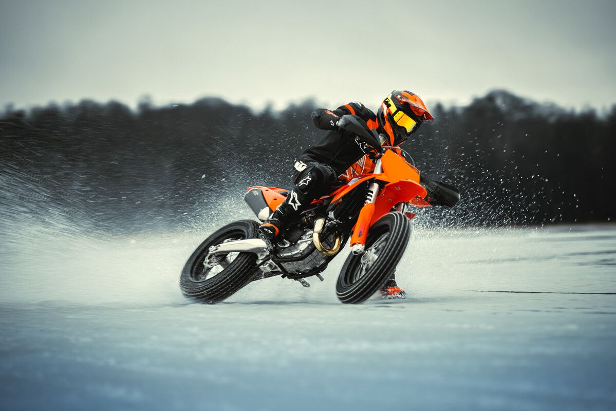 1199x800 KTM RAISES THE BAR TO NEW HEIGHTS WITH THE