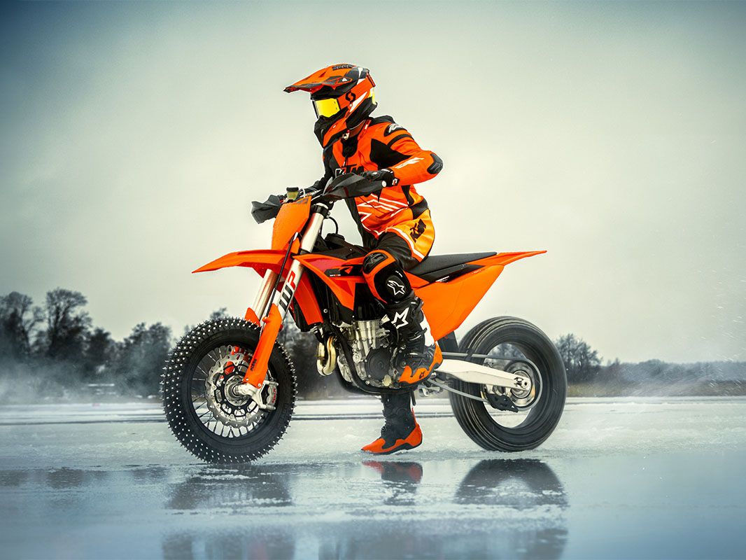 1066x800 New 2025 KTM 450 SMR Motorcycles in Olympia, WA
