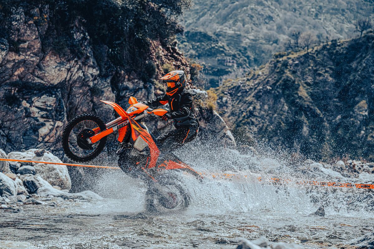 1200x800 LIMITS REDEFINED: 2026 KTM ENDURO LINEUP LAUNCHED North America