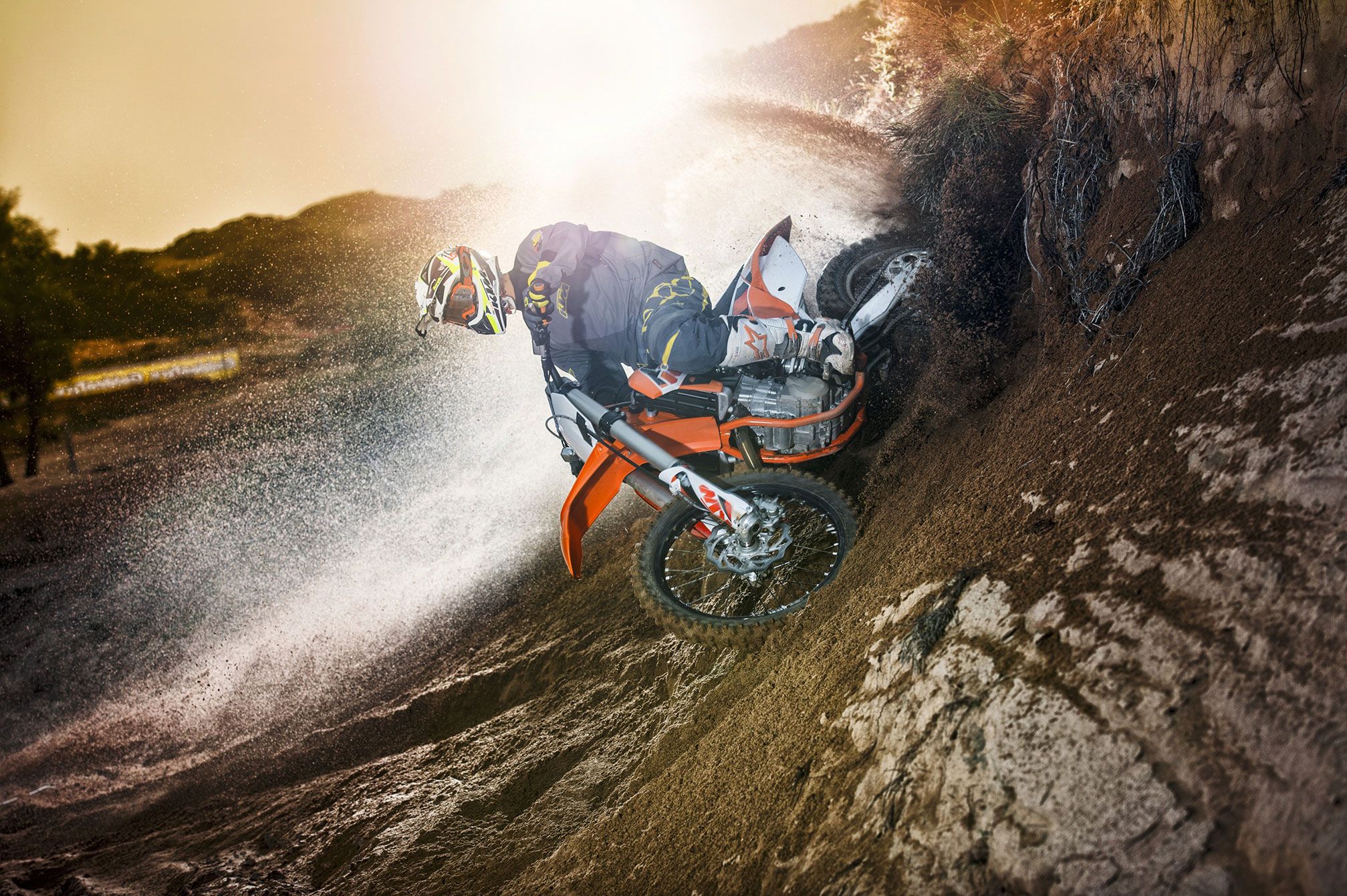 2015x1341 KTM 450 SX F Review