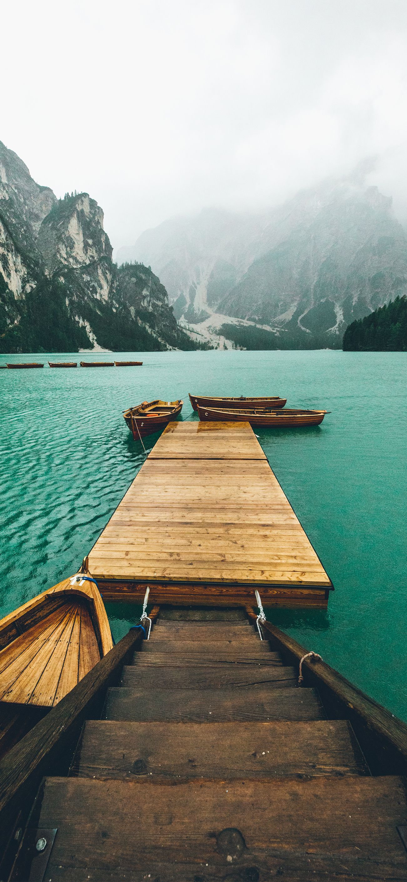 1301x2820 Lago di Braies (from iOS 14 Concept by iSpazio)