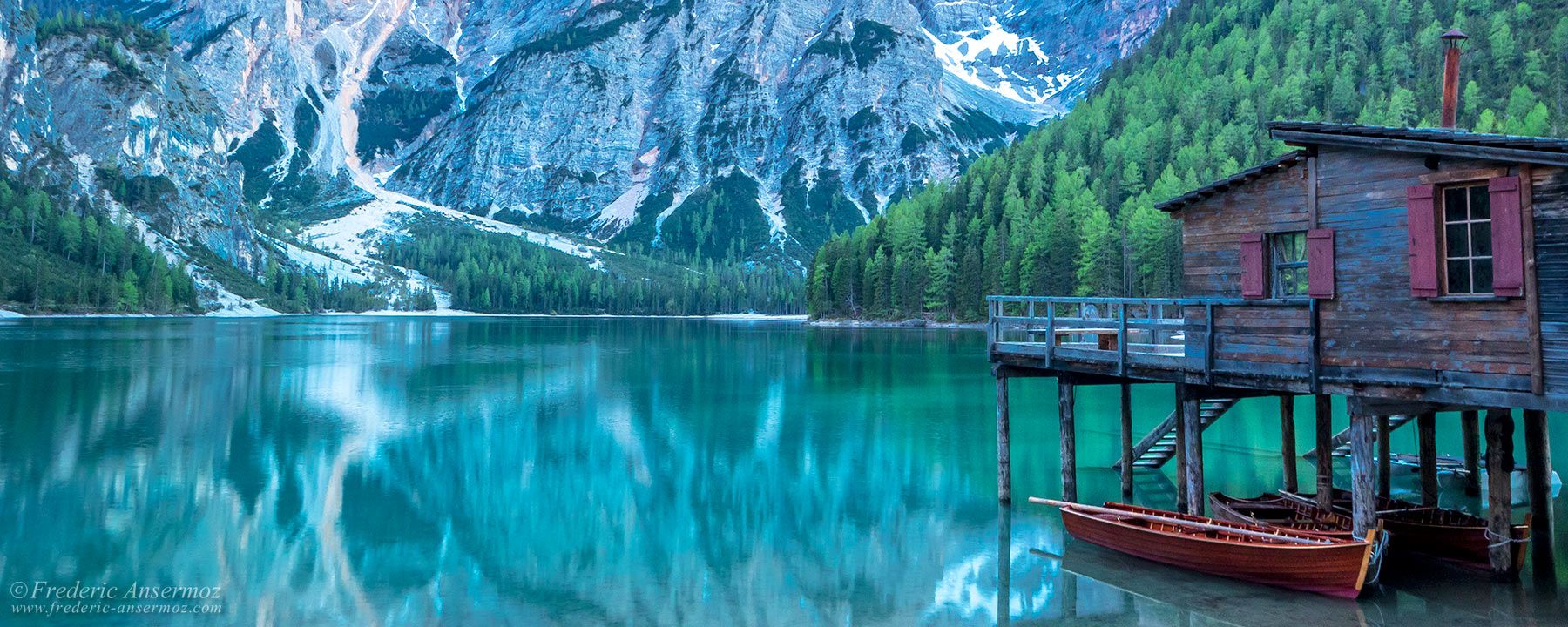 1800x720 Lago Di Braies, Italy