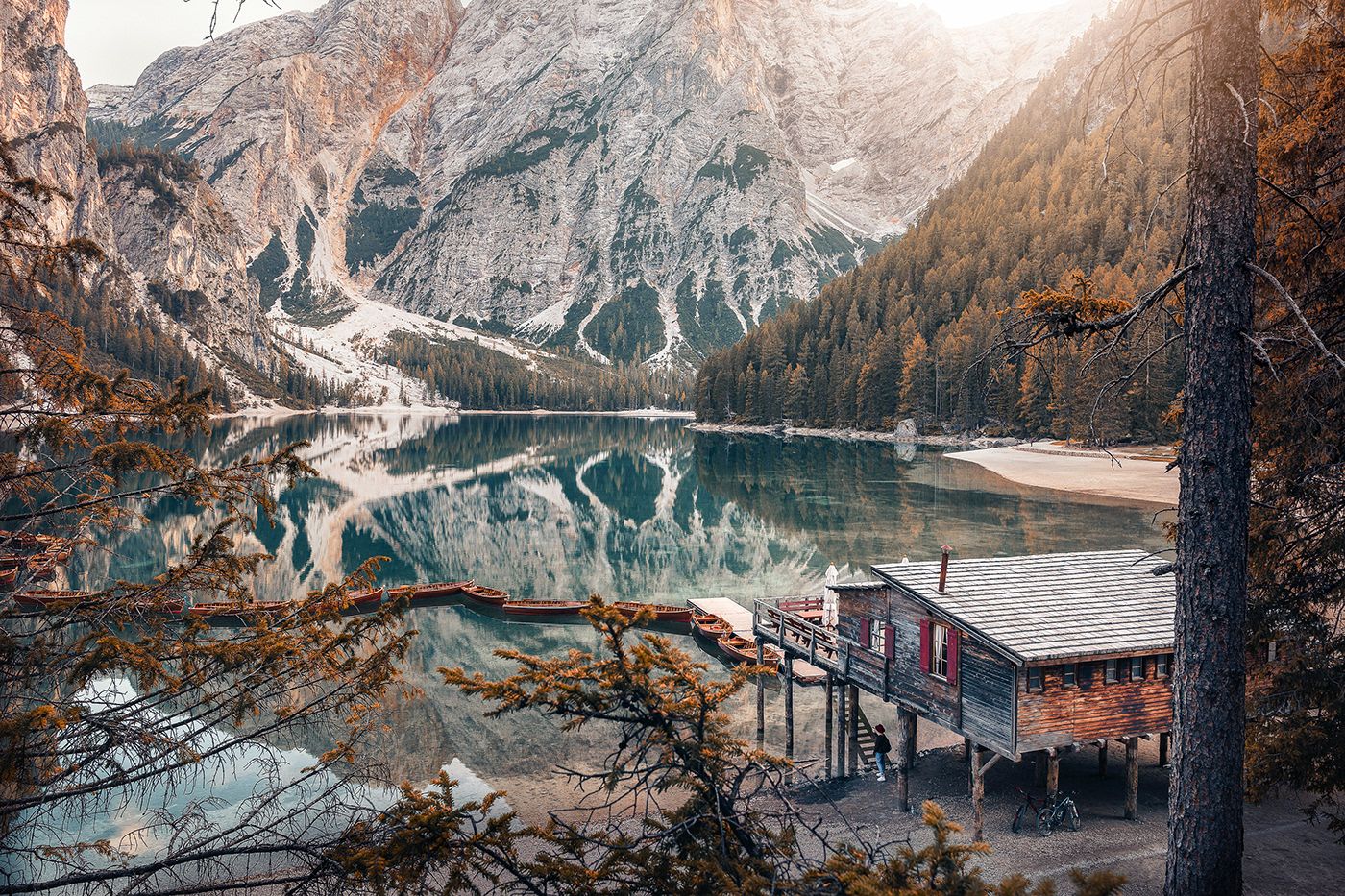 1400x933 Lago di Braies - Behance