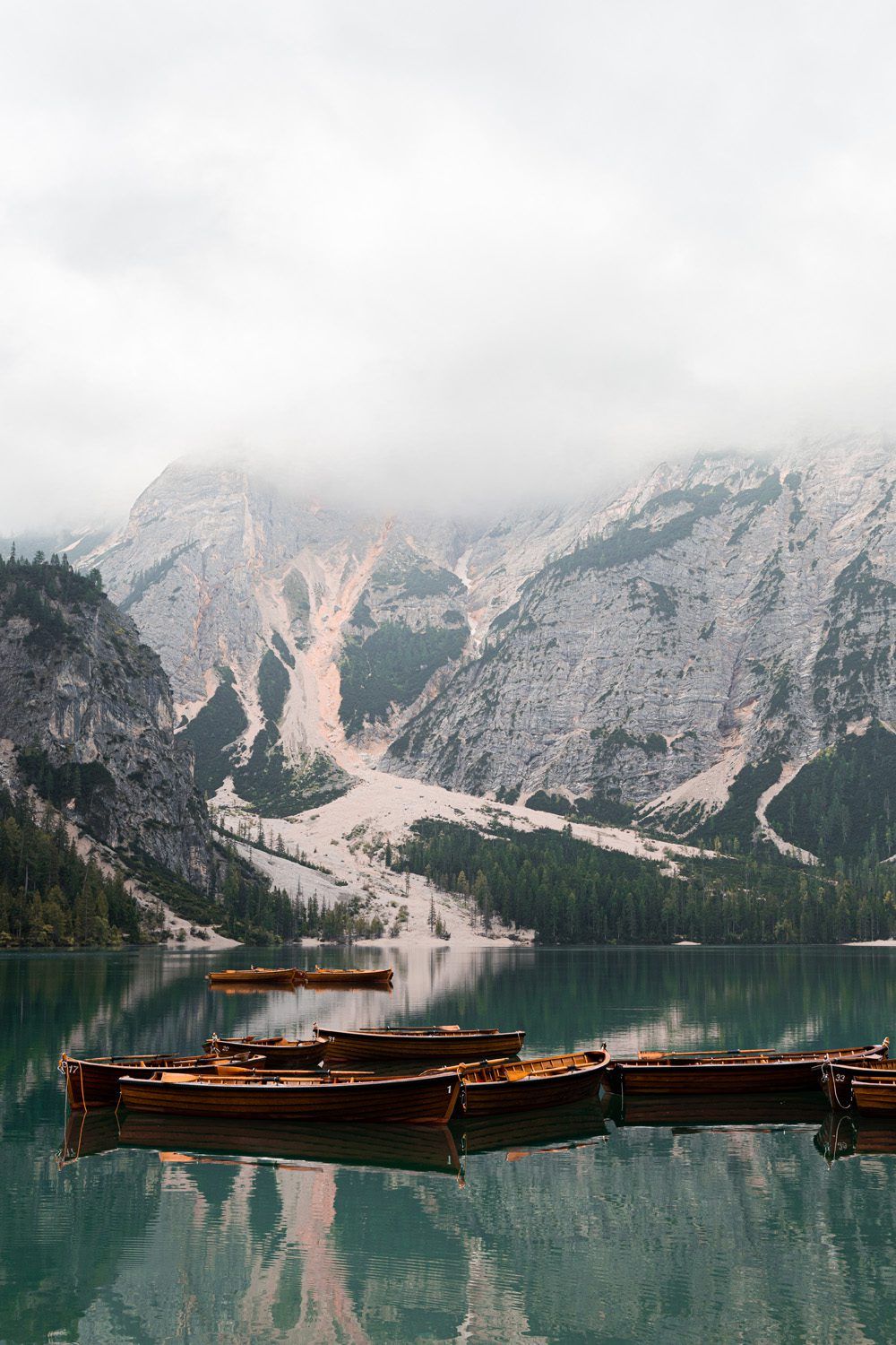 1000x1500 Lago di Braies / Pragser Wildsee: The most idyllic lake in the Dolomites