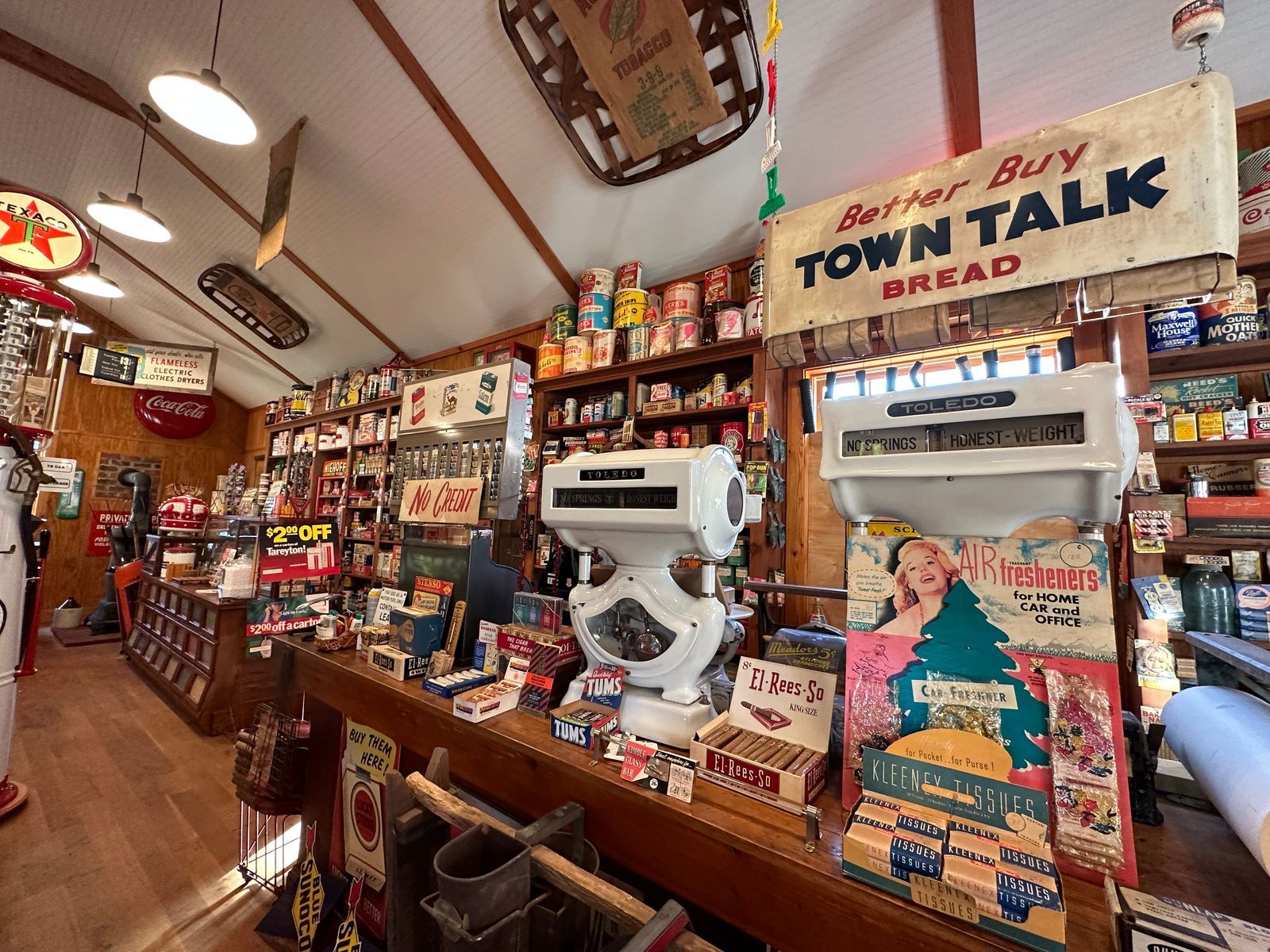 1600x1200 Page's Country Store is NC antique shop where time stops