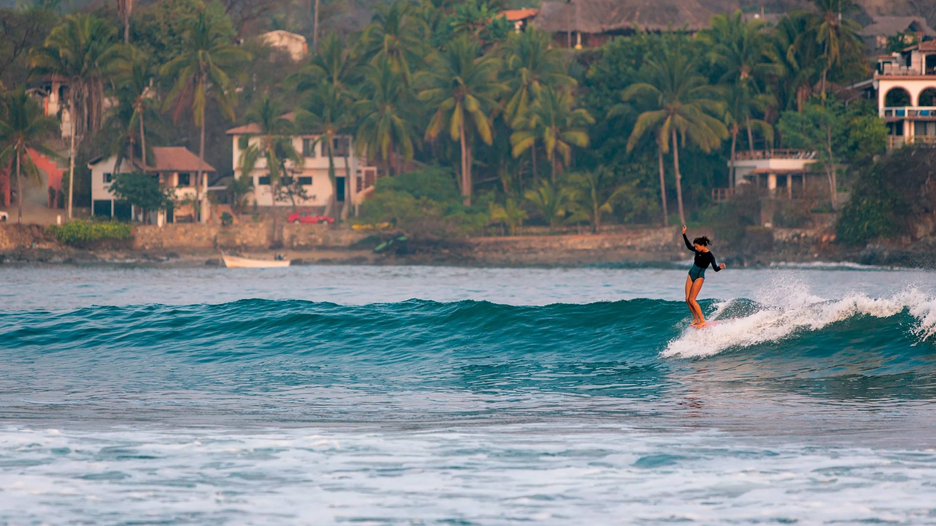 1920x1080 Surfing in Nayarit, Mexico