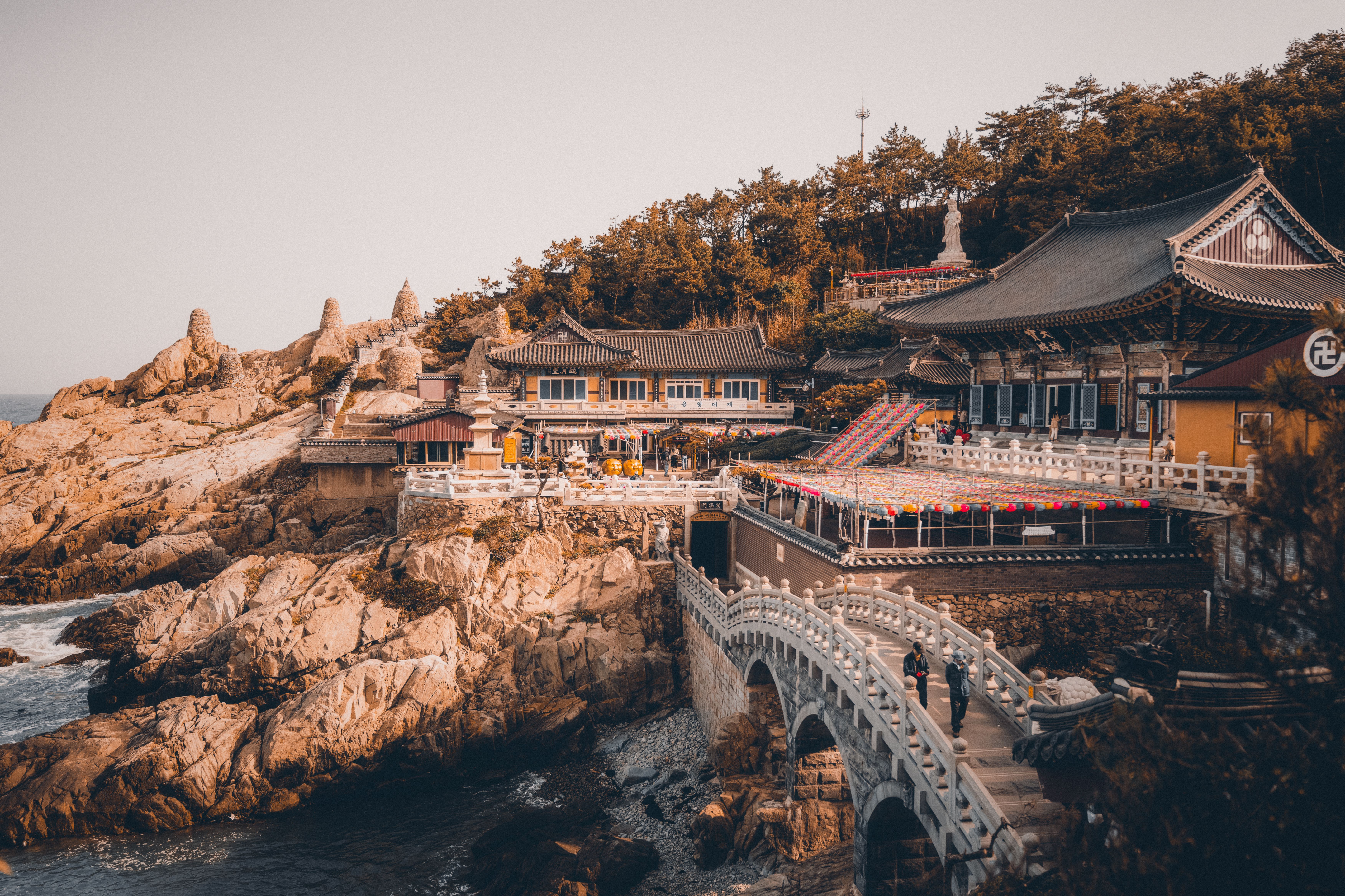 7008x4672 Haedong Yonggungsa Temple by the Sea, Busan · Free
