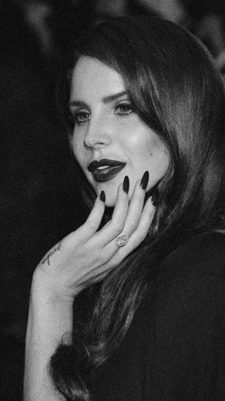 719x1280 lana del rey