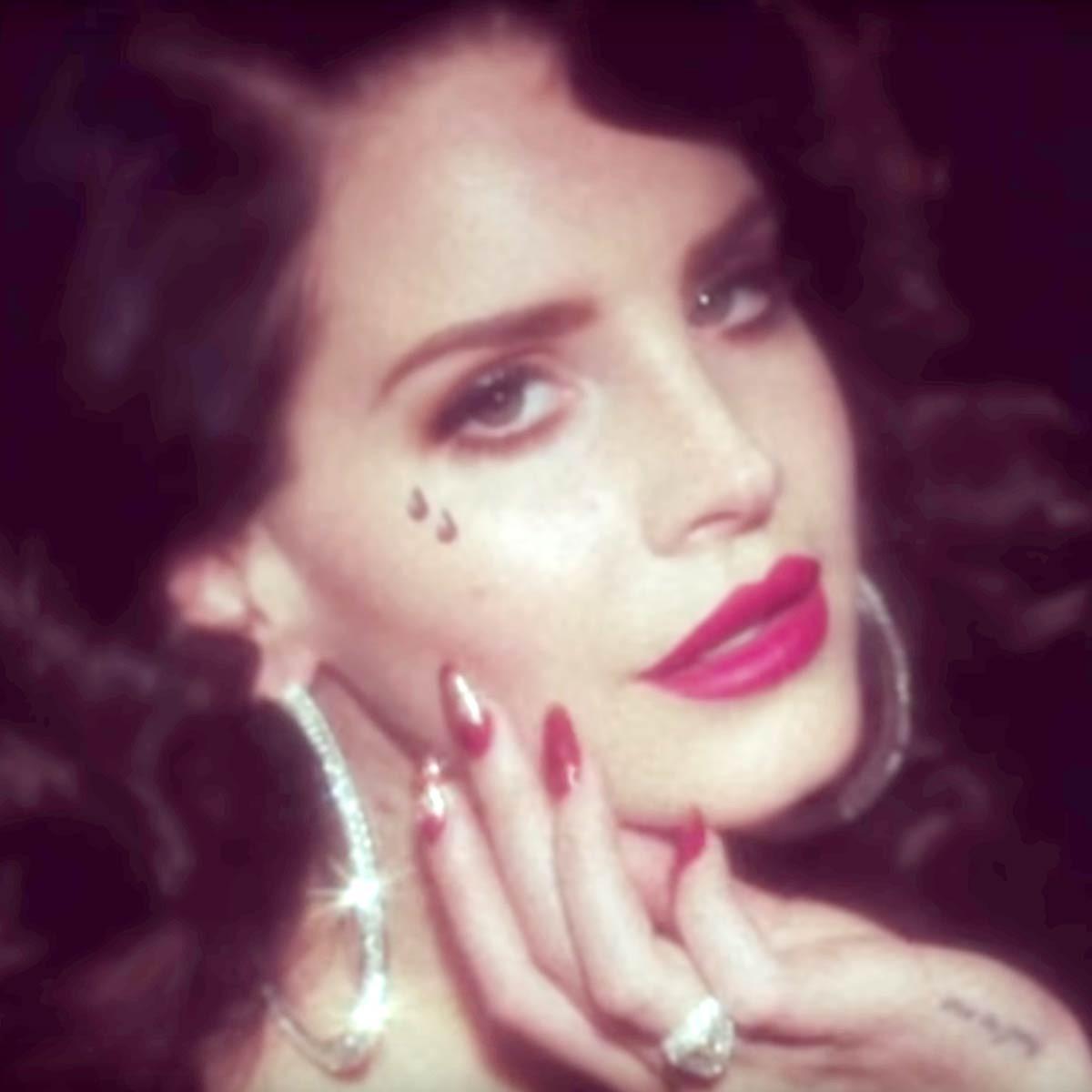 1200x1200 what's the first image of lana that pops in your head when you think of her