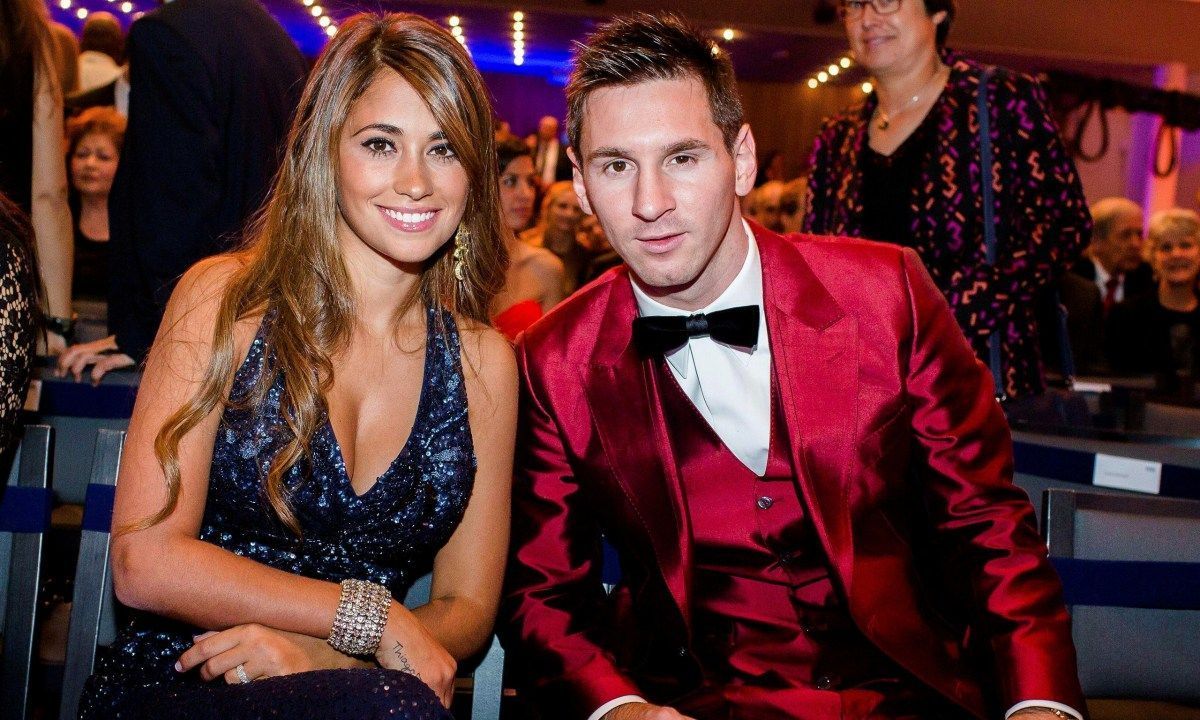 1200x720 Messi And Antonella Wallpaper