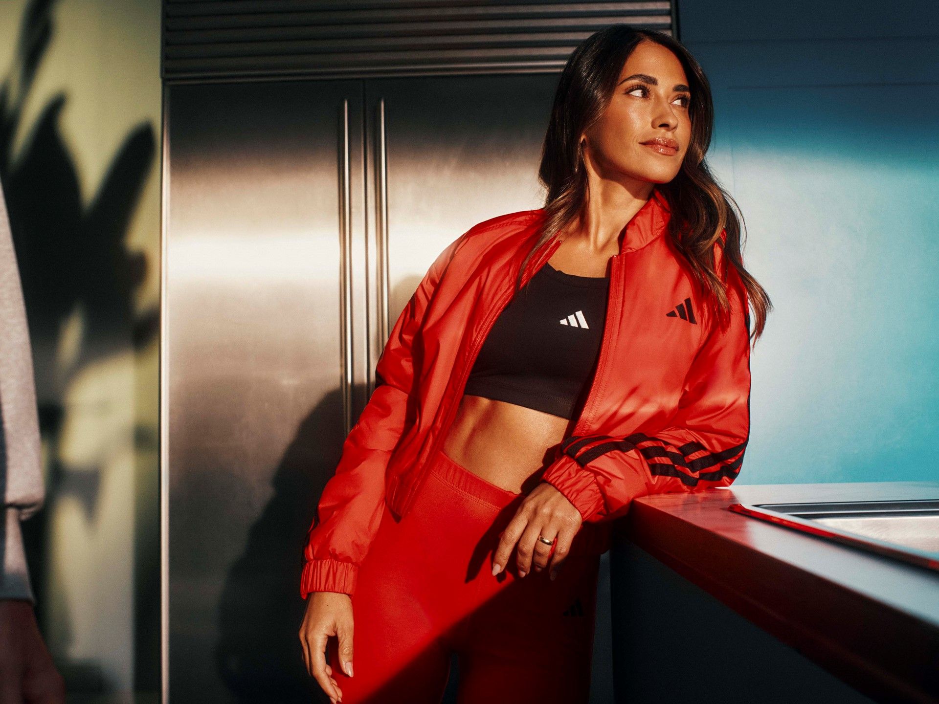 1920x1440 adidas Essentials collection