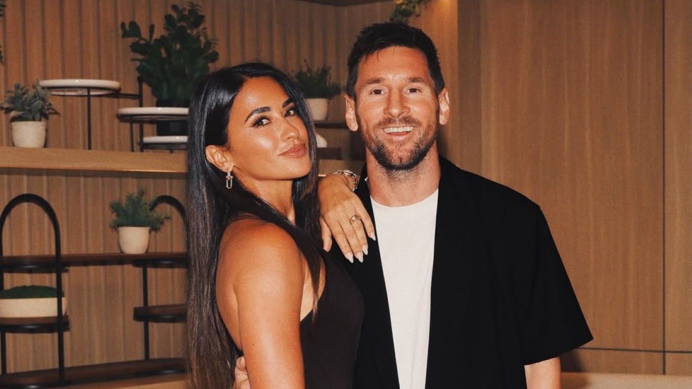 1366x768 Antonela Roccuzzo shares family vacation photo before 2026 World Cup