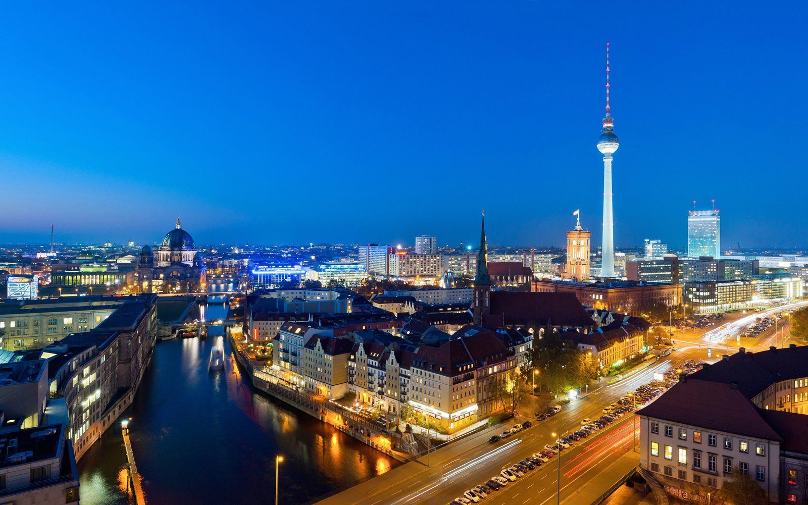 1600x1000 Wallpaper HD Berlin At Night Germany 1800x2880 :
