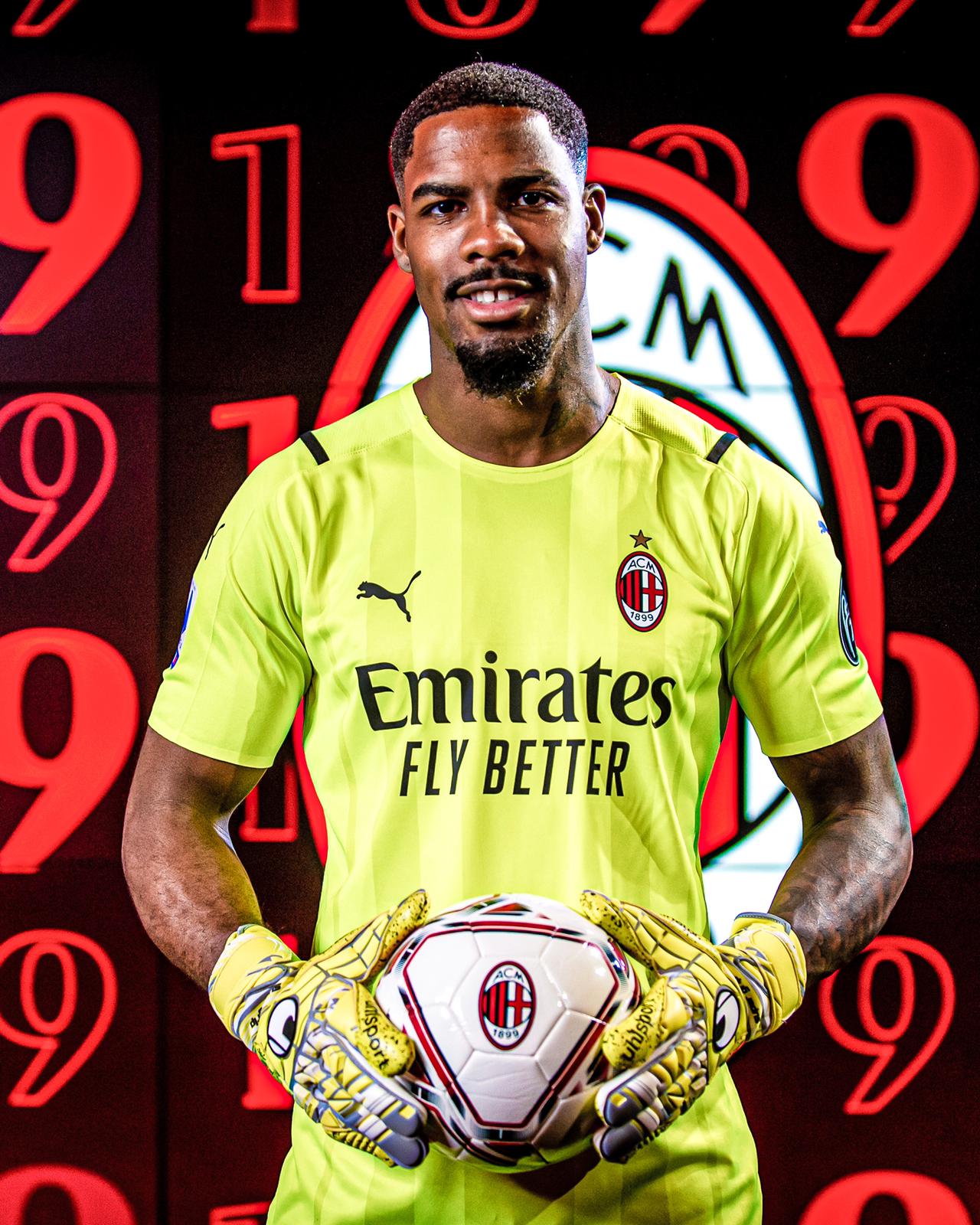 1280x1600 Mike Maignan Wallpaper