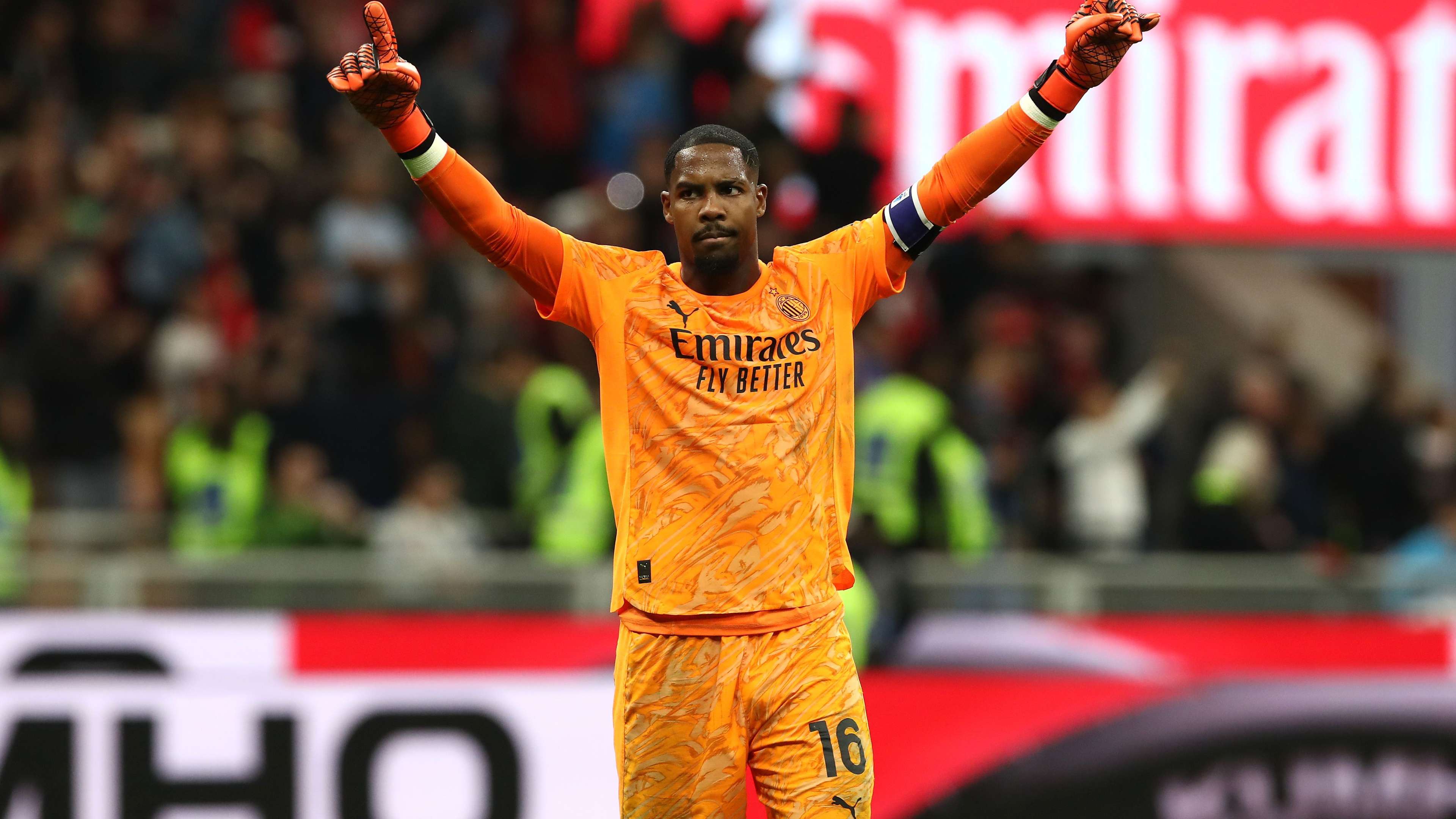 3840x2160 Juventus out to beat Chelsea and Bayern Munich to Mike Maignan signing with AC Milan contract talks still on hold. Goal.com UK