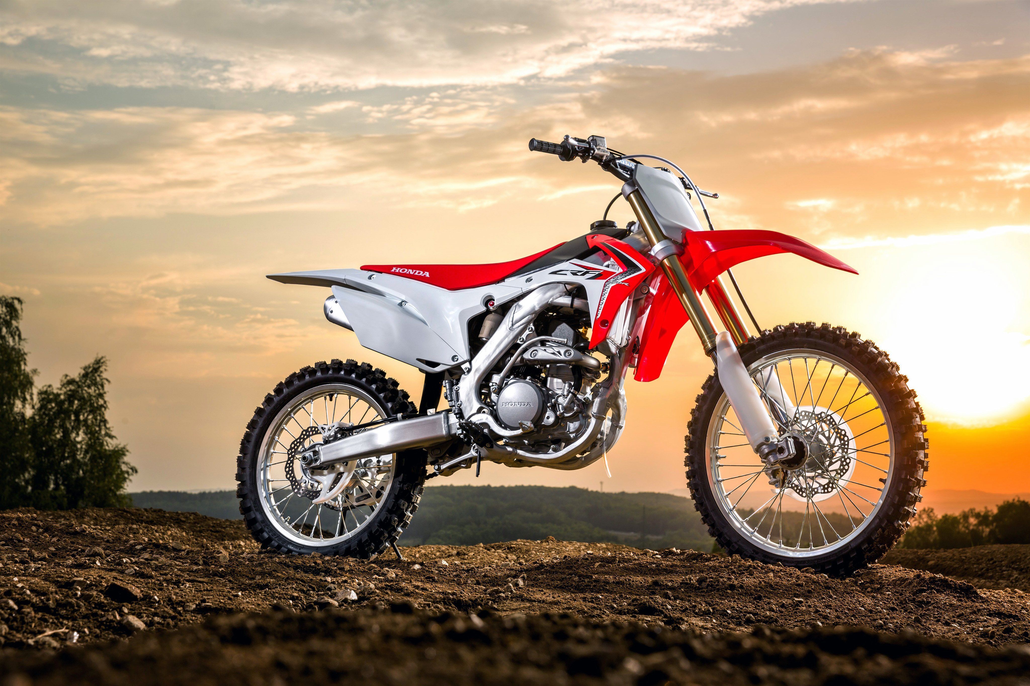 4096x2731 CRF Rally Wallpaper