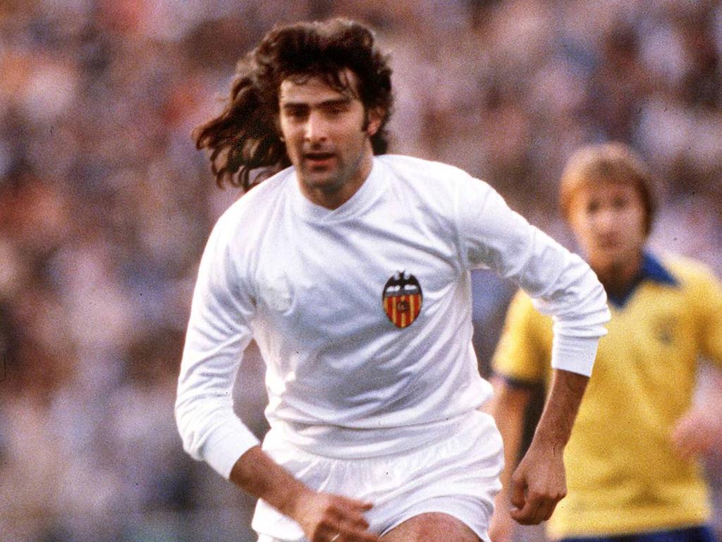 1024x768 Photo Historique Mario Kempes Valencia 1979 Football Argentin Camavinga Maillot