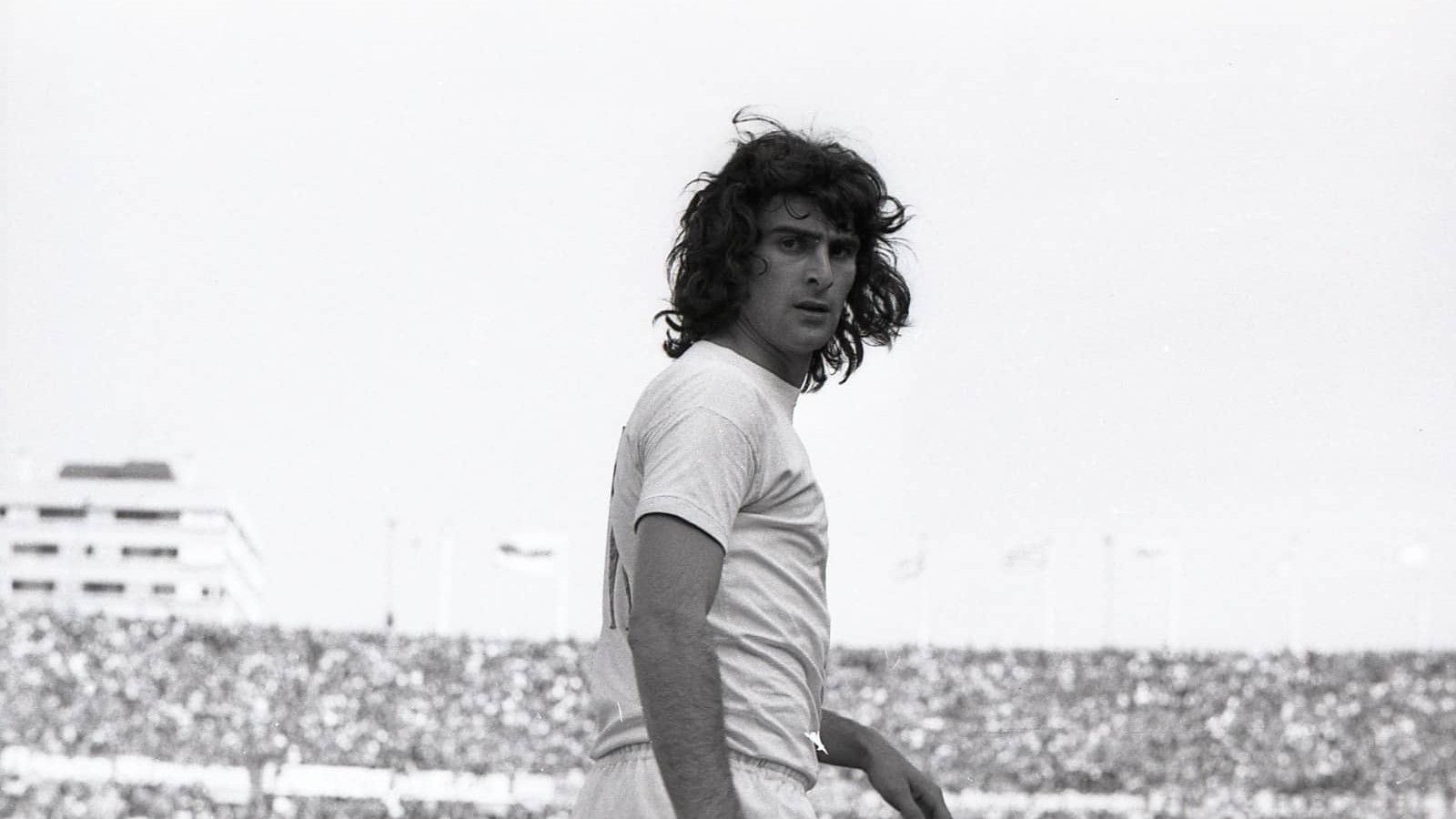 1600x900 From Mario Alberto Kempes to 'Mágico' González