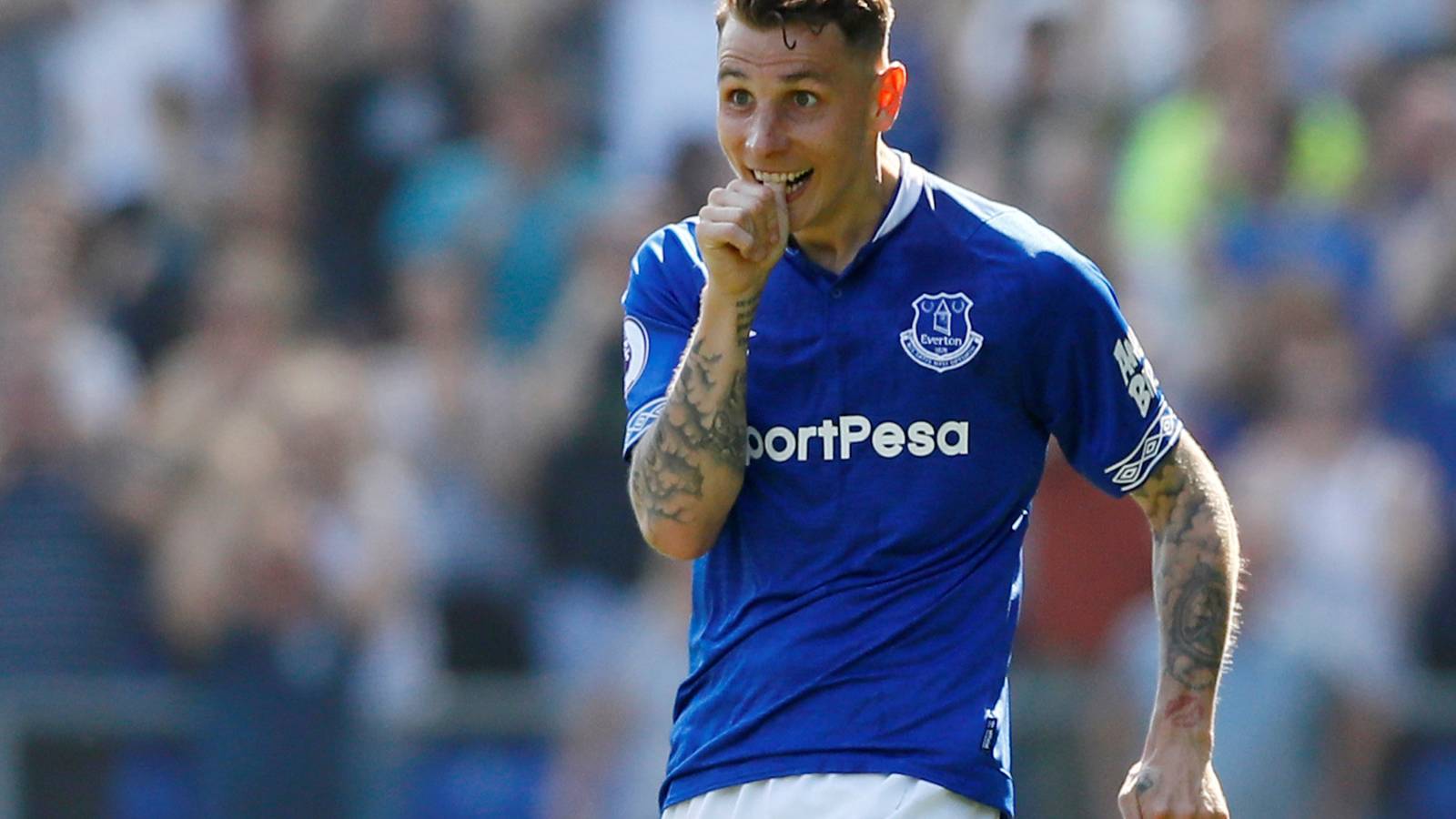 1600x900 Guardiola can sign Mendy upgrade with transfer swoop for Everton's Lucas Digne