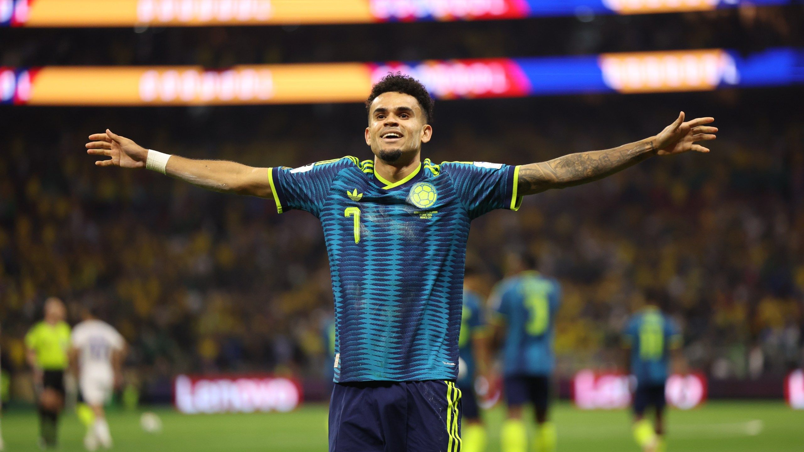 2560x1440 Colombia's Luis Díaz stars in World Cup debut, less than 3 years after his parents' kidnapping