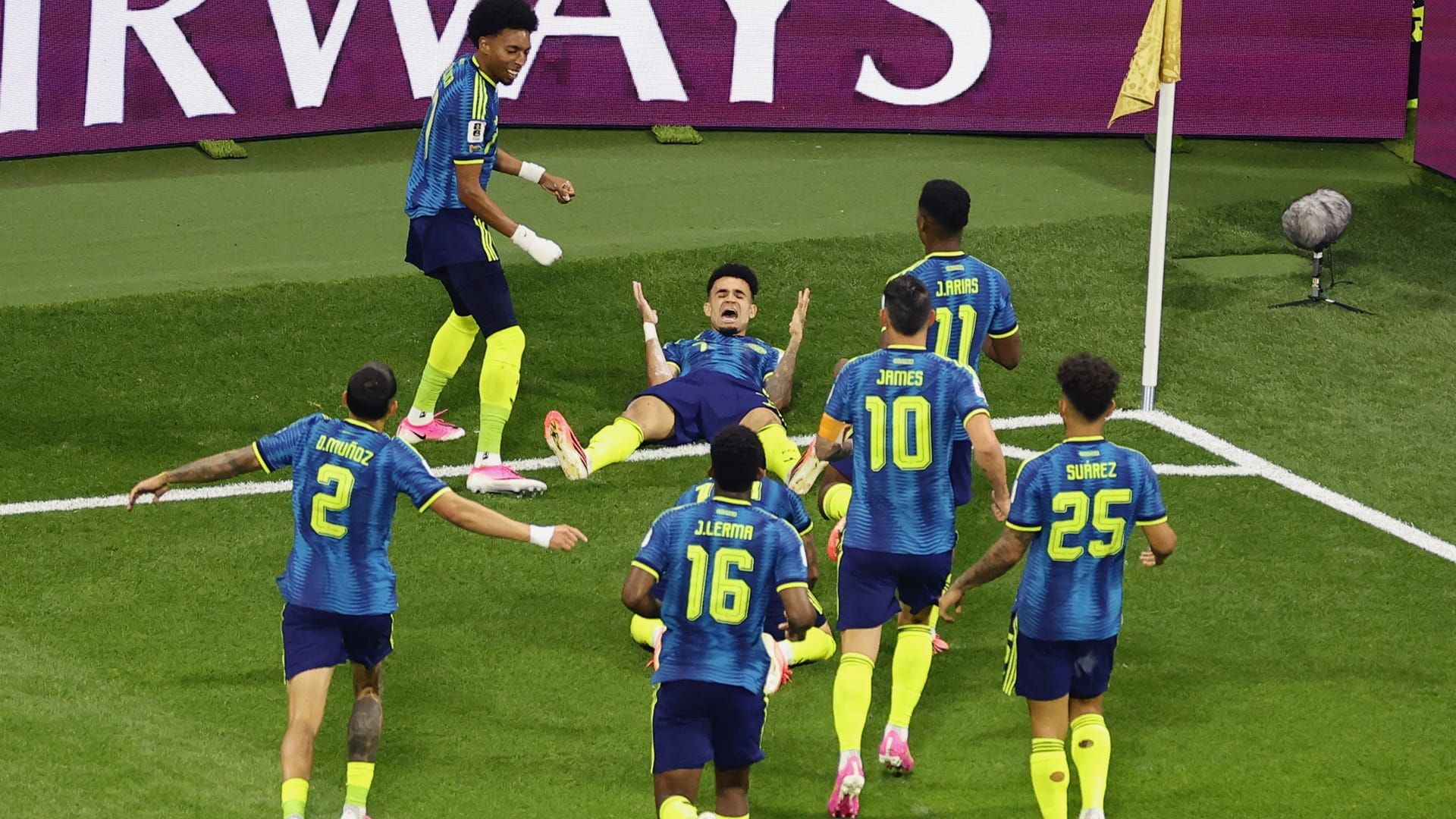 1920x1080 Luis Diaz shines as Colombia beat Uzbekistan in World Cup