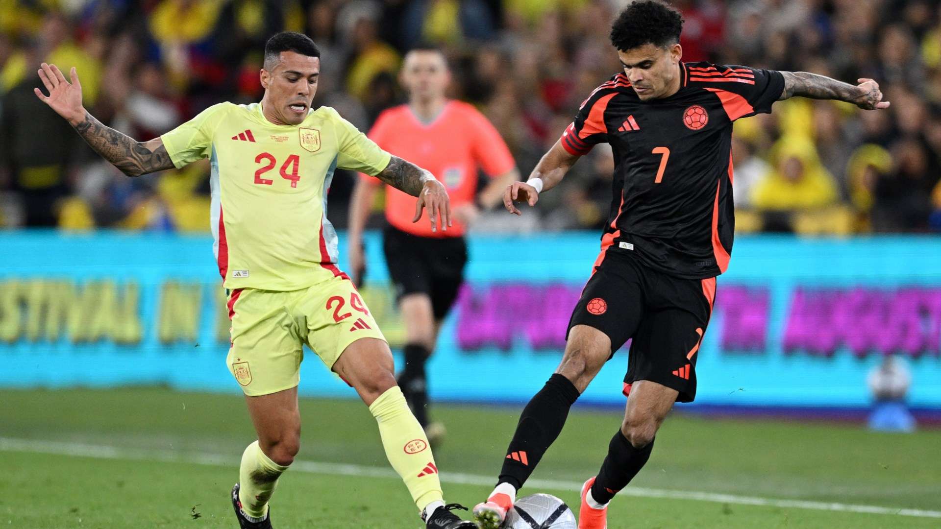 1920x1080 VIDEO: Liverpool star Luis Diaz turns Spain defender inside out as he provides outrageous assist for sensational goal in Colombia win. Goal.com US