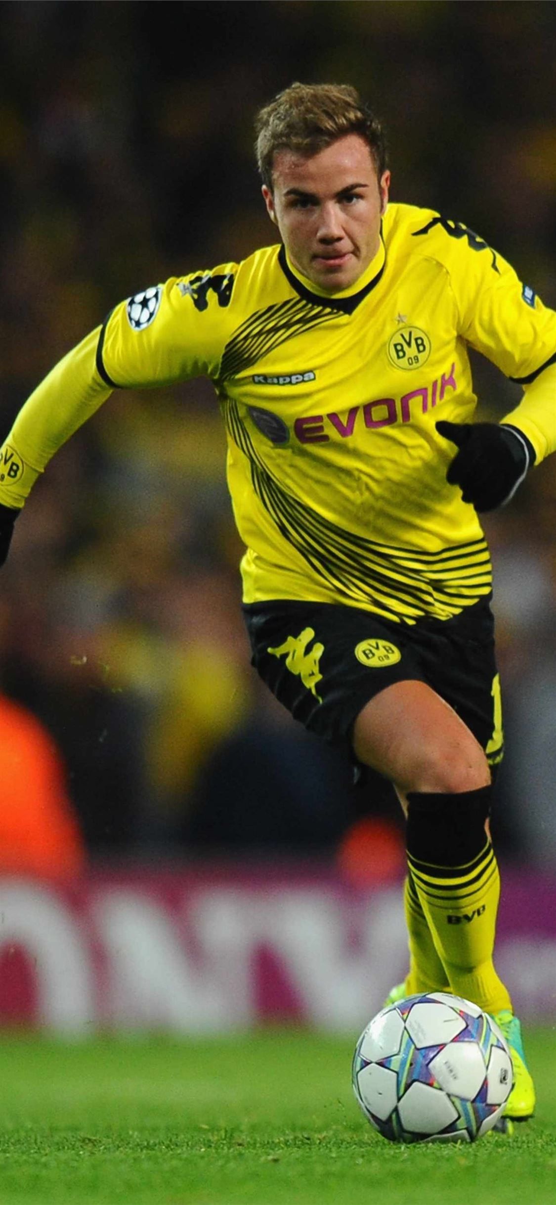 1125x2436 Mario Götze Borussia Dortmund on afari iPhone X Wallpaper Free Download