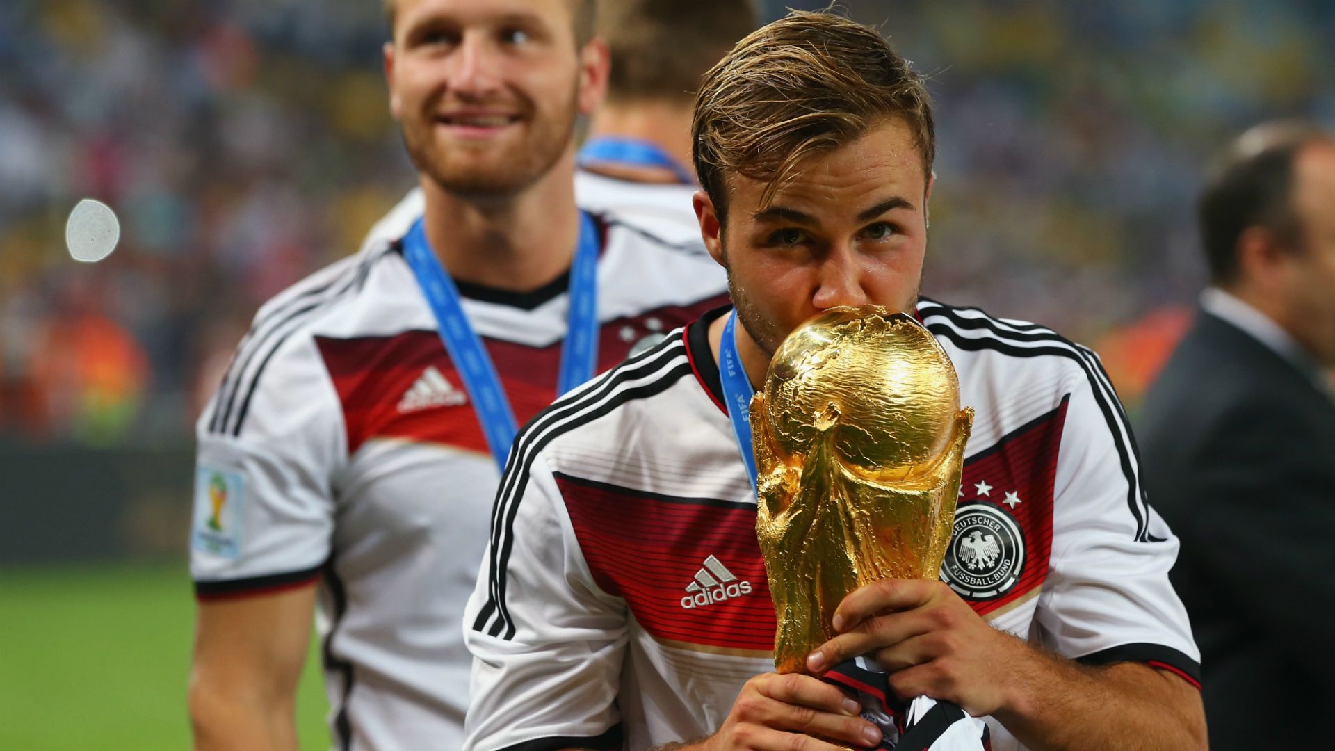 1920x1080 World Cup hero to washed out: Mario Gotze's career at risk of completely falling apart