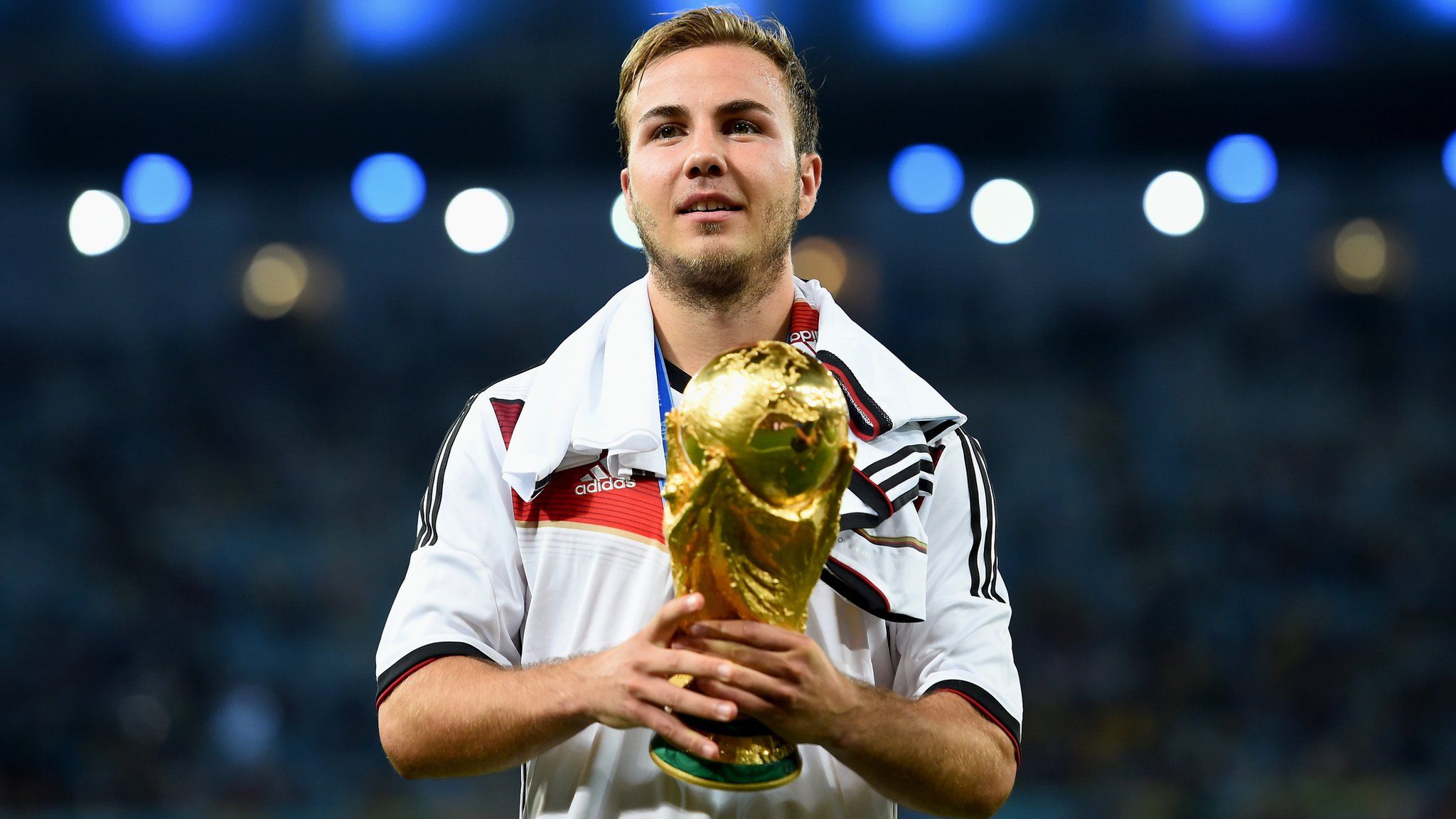 2048x1152 World Cup 2022: Midfielder Mario Gotze returns to Germany squad for first time in five years