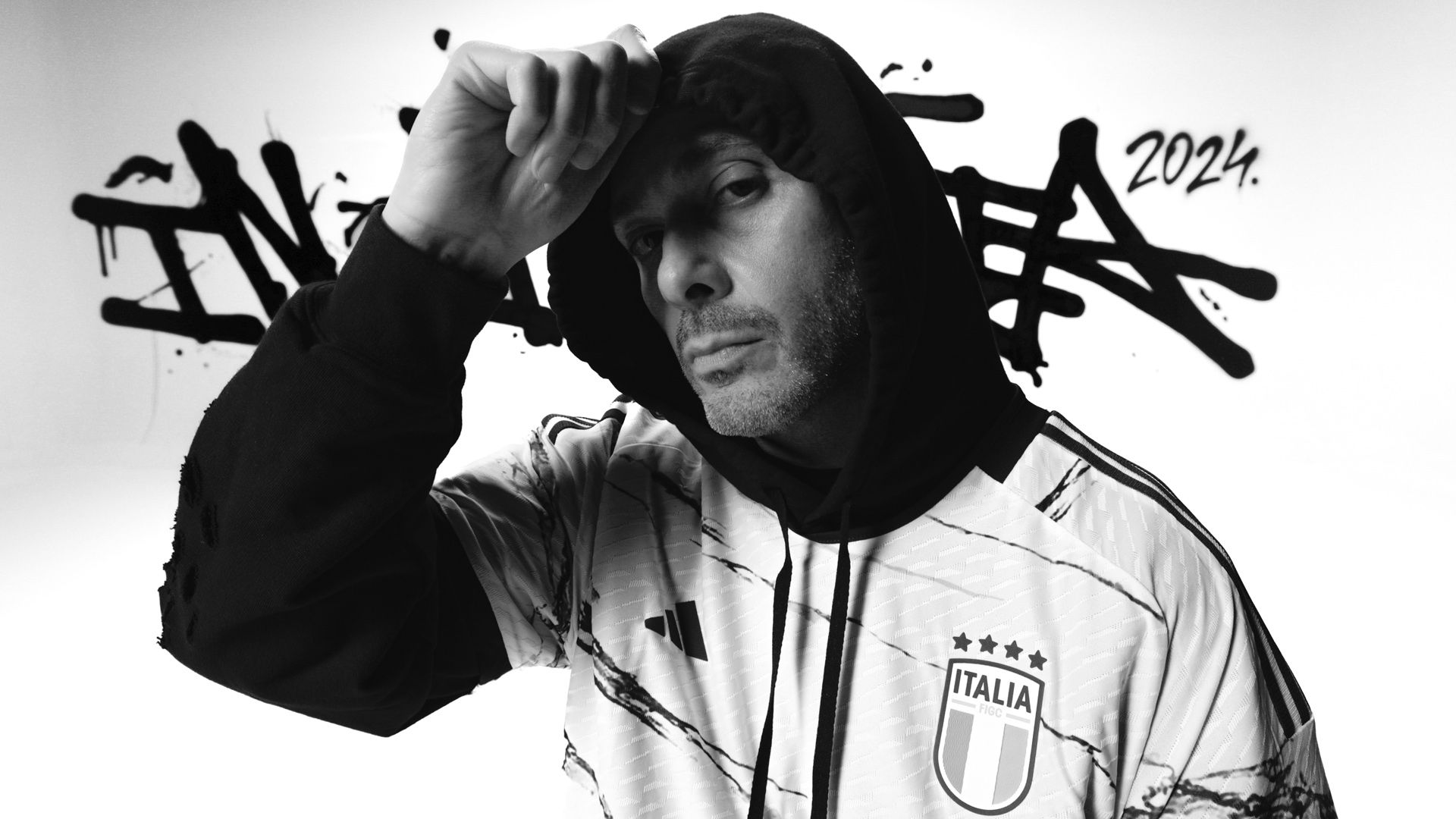 1920x1080 Fabri Fibra pubblica In Italia con Emma e Baby Gang. TV Sorrisi e Canzoni